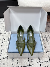 PRADA 26S POINTED-TOE HIGH HEELS 55MM IN DARK OLIVE GREEN CALFSKIN WITH BOW