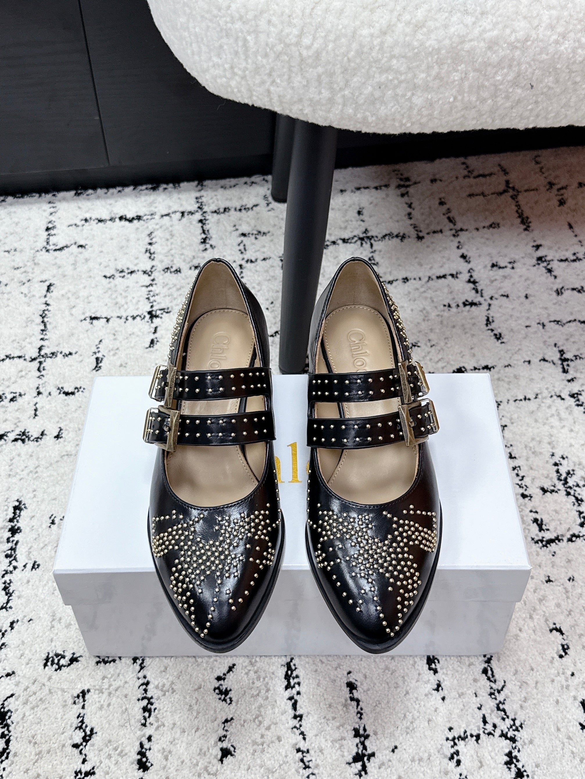 CHLOÉ 26S METAL STUD SHOES IN BLACK CALFSKIN