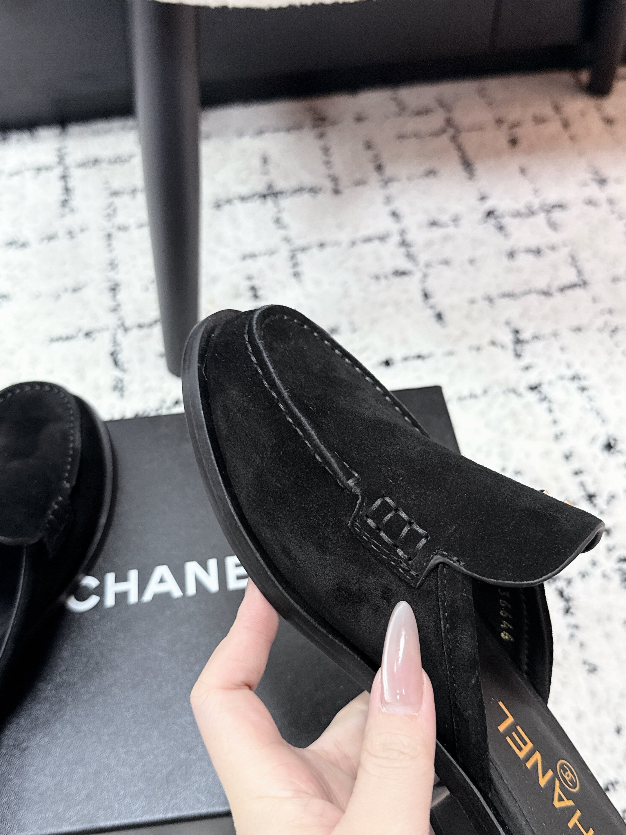 CHANEL 26S MULE LOAFERS IN BLACK SUEDE WITH CC LOGO
