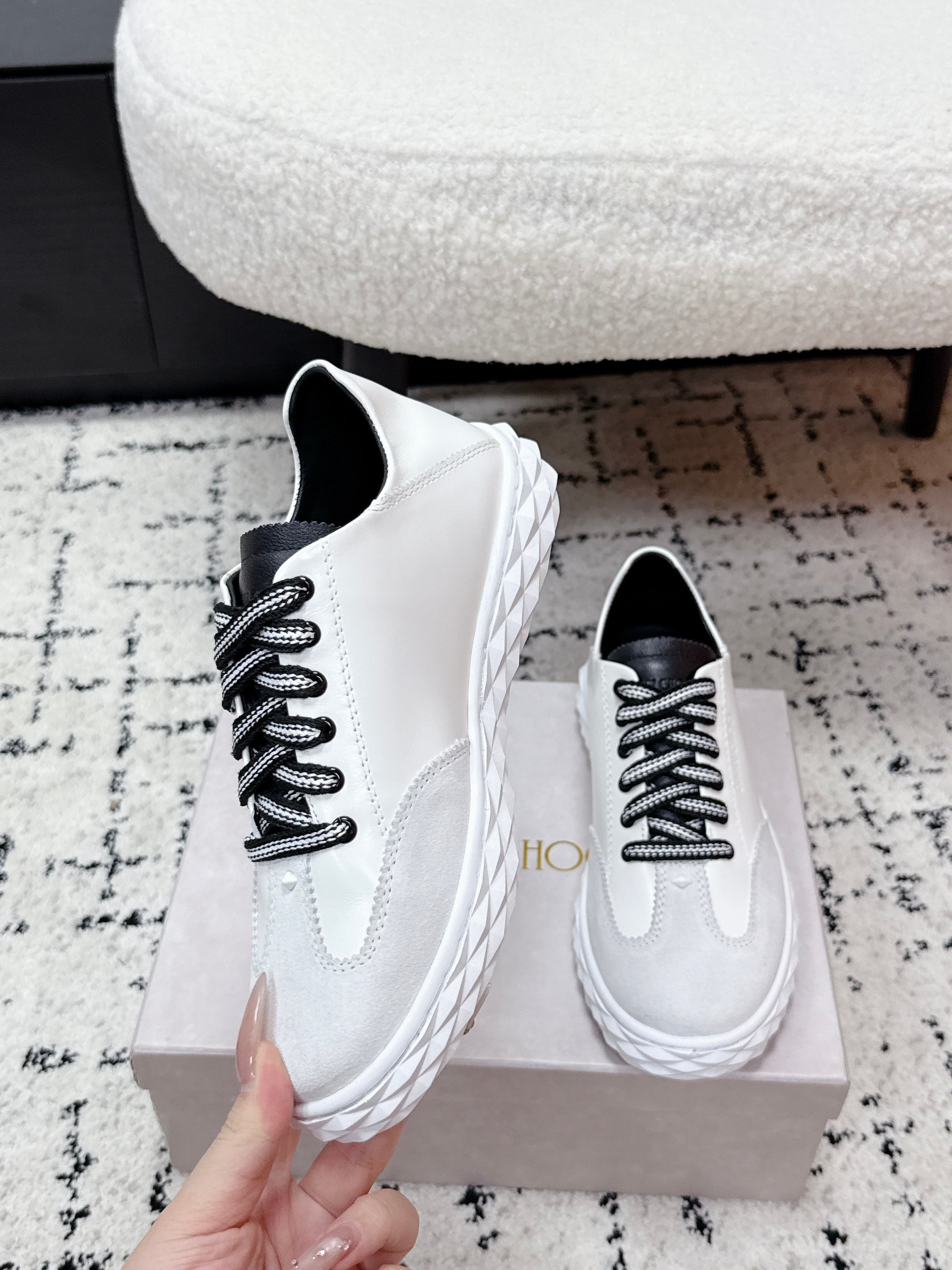 JIMMY CHOO 26S SNEAKERS IN WHITE SUEDE WITH BLACK LACES