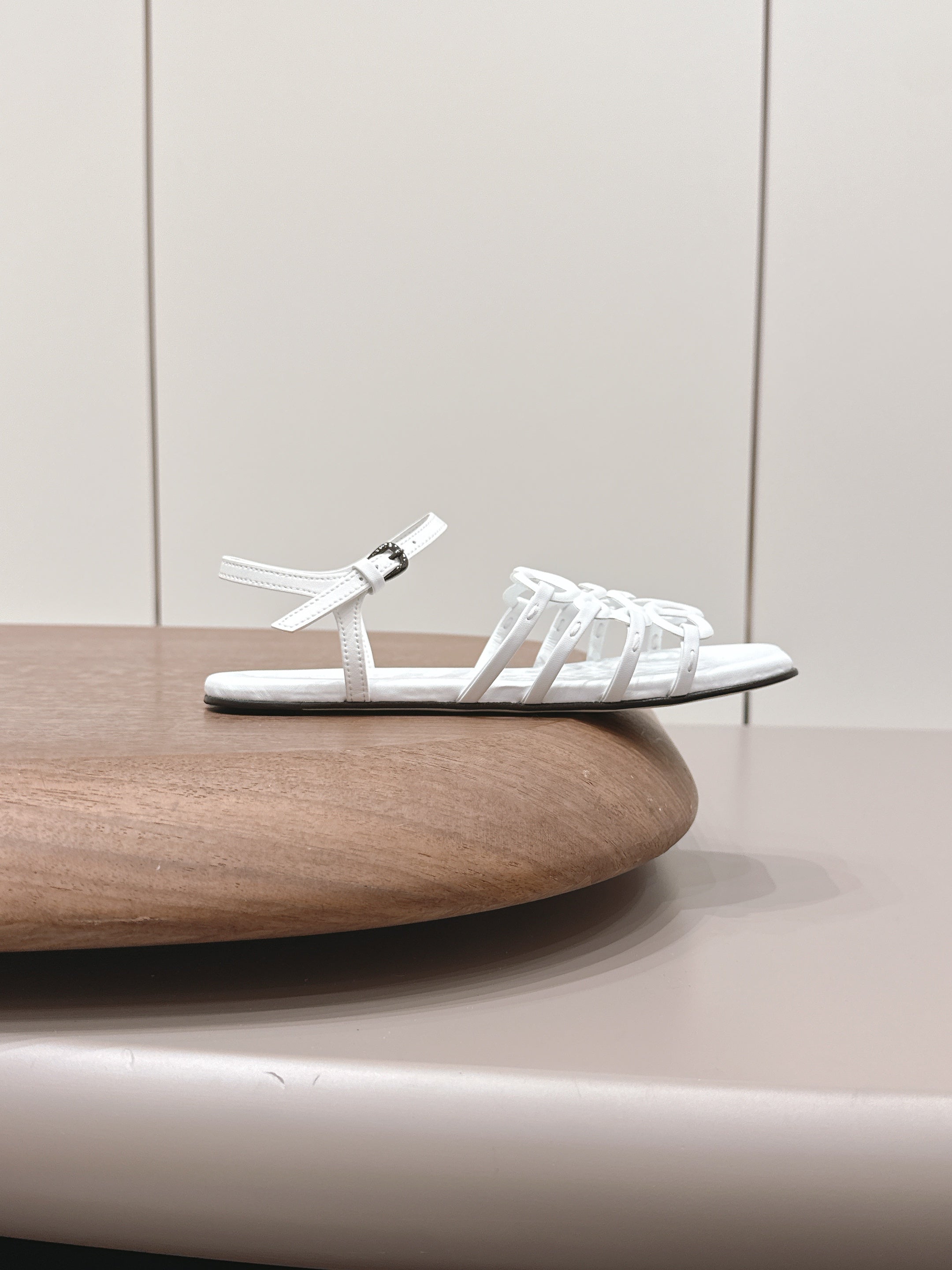 LOEWE 26S SQUARE TOE SANDALS IN WHITE CALFSKIN LOGO