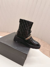 CHANEL ANKLE BOOTS 25S IN BLACK SHINY LAMBSKIN WITH GOLD HARDWARE