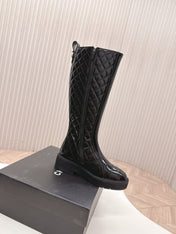 CHANEL KNEE-HIGH BOOTS 25S IN BLACK GLOSSY LAMBSKIN