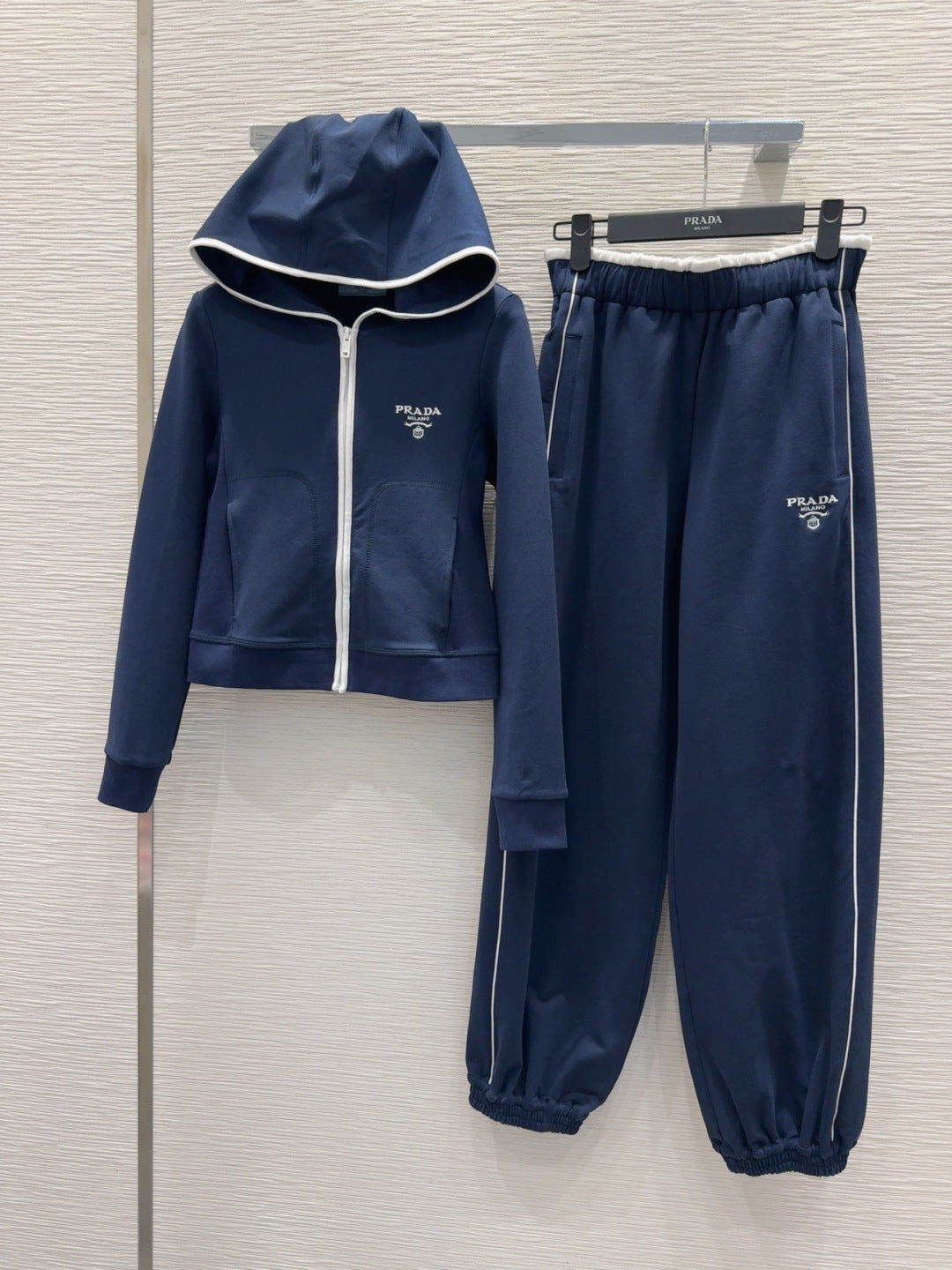 PRADA 26S TWO-PIECE SET 664