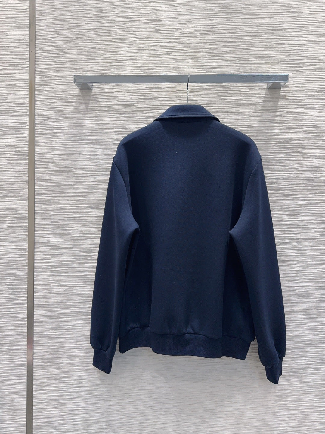 PRADA 26S SUIT 677