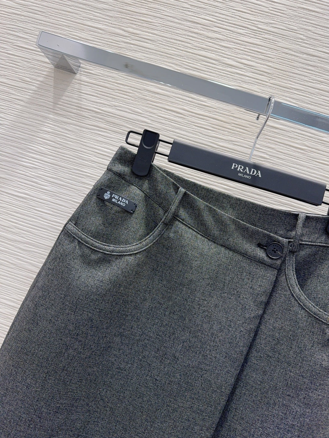 PRADA 26S MIDI SKIRT 634