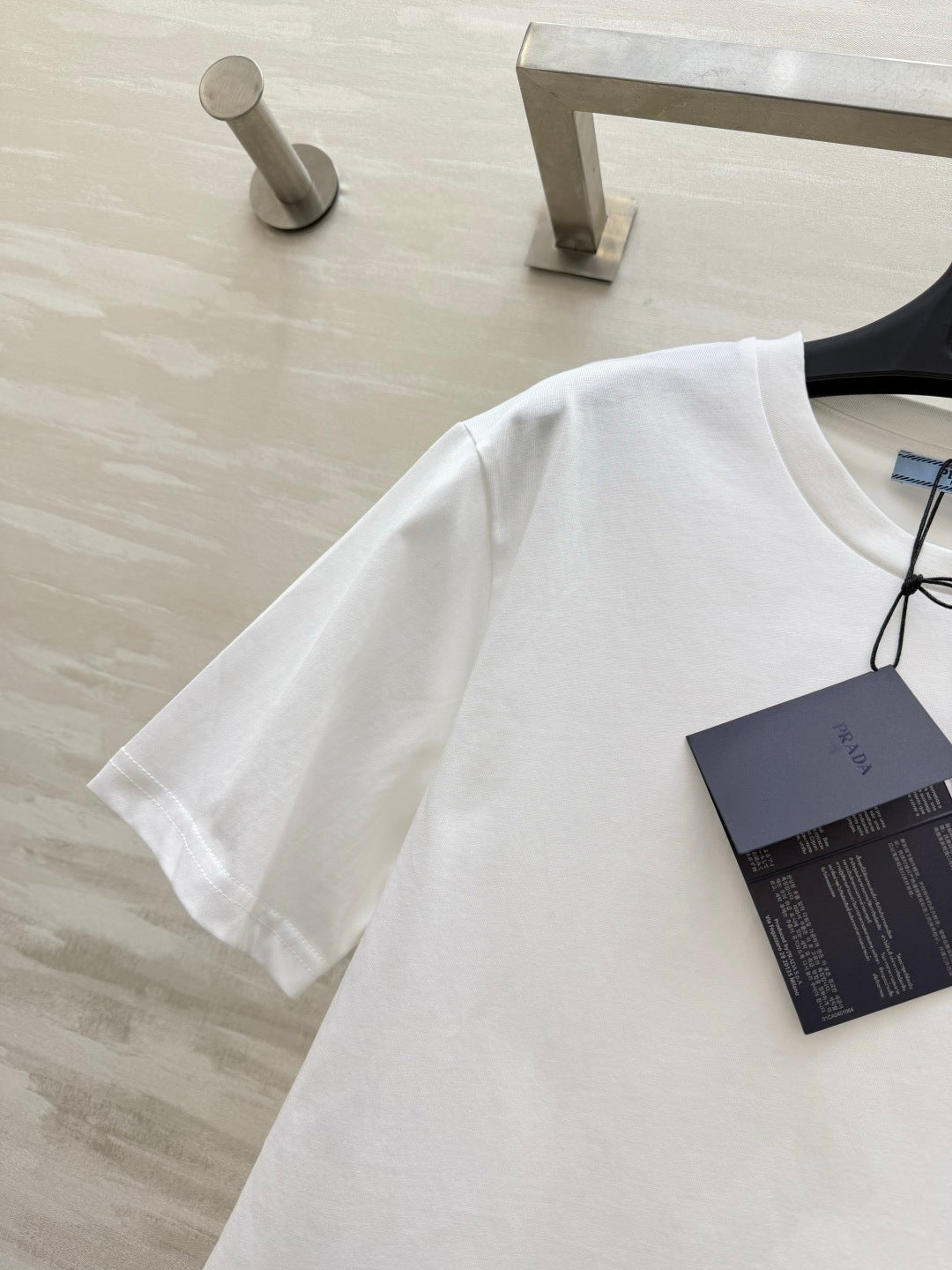 PRADA 26S T-SHIRT STYLE 886