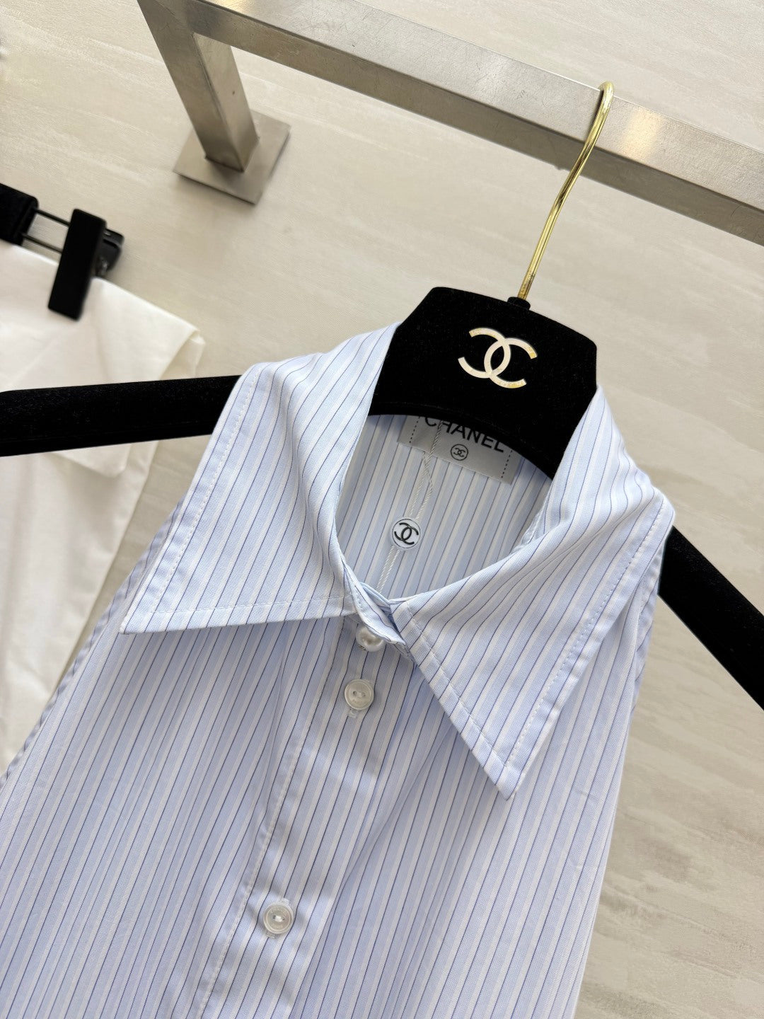 CHANEL 26S SLEEVELESS SHIRT COLLAR TOP STYLE 1196