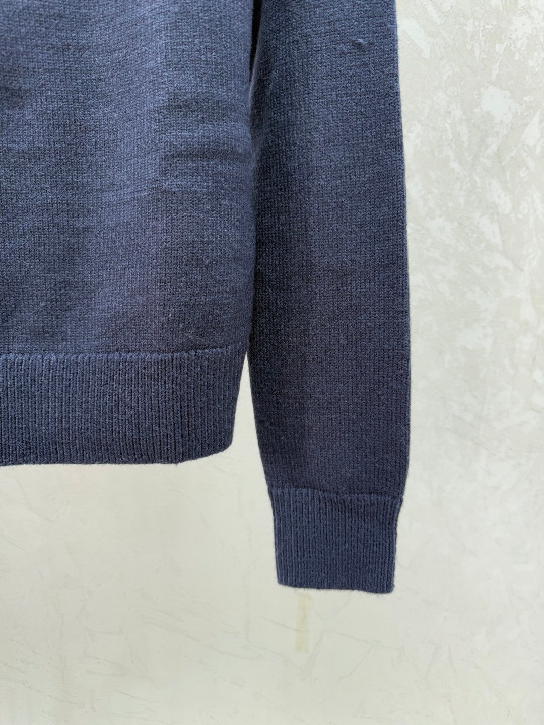 MIUMIU SWEATER STYLE 682