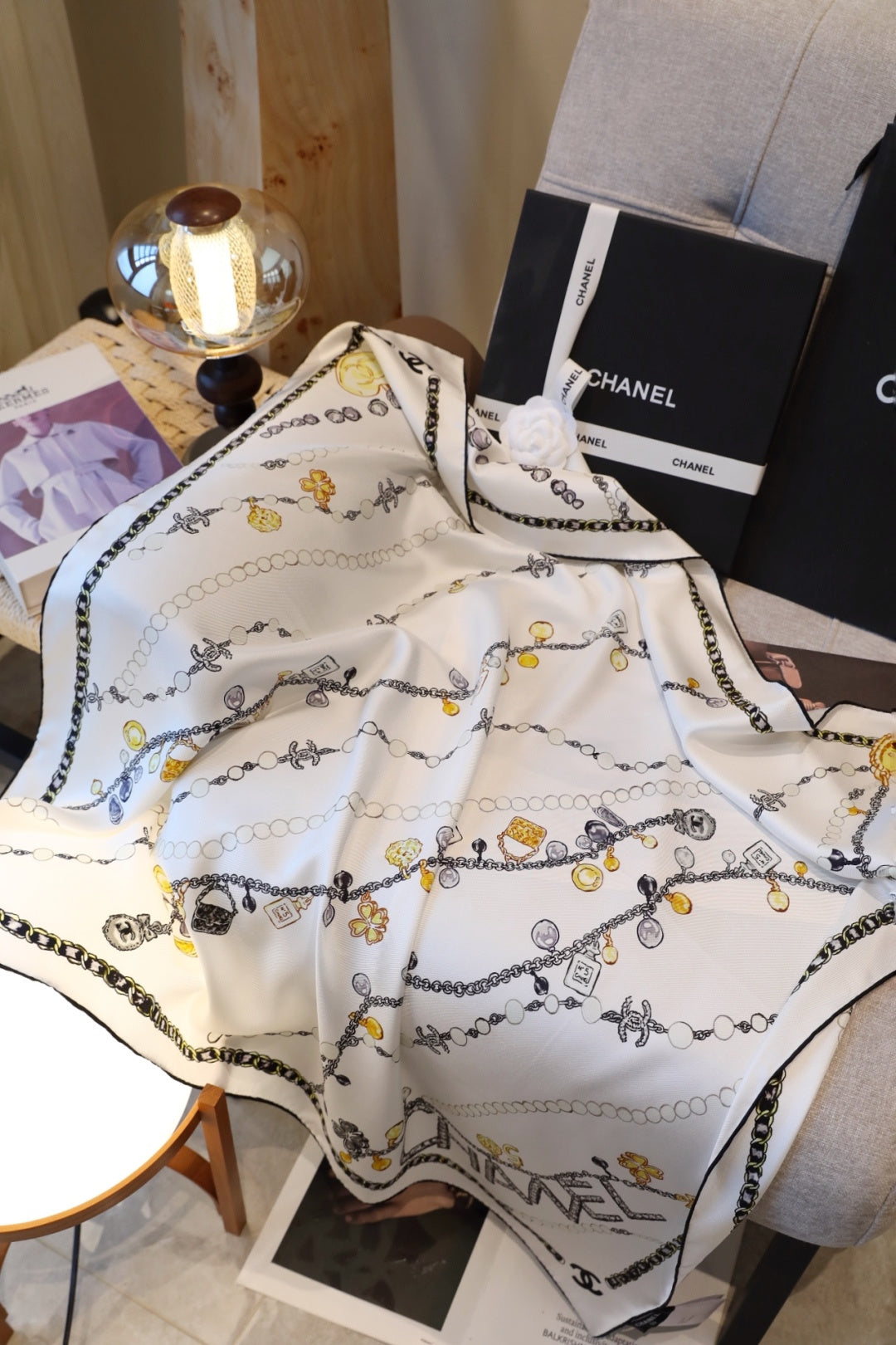 CHANEL 26S SCARF 90 IN SILK 311796
