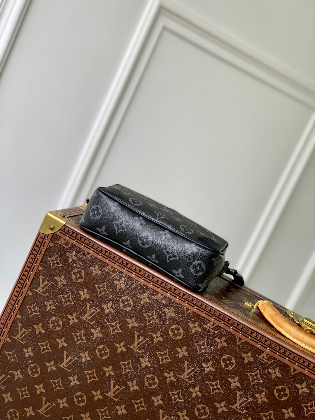 TROCADERO BAG 20 IN BLACK MONOGRAM ECLIPSE CANVAS