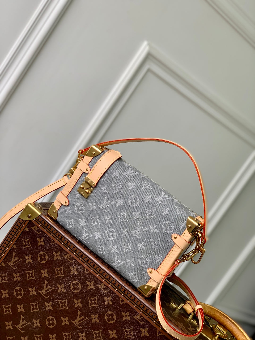 SIDE TRUNK 23.5 IN GREY MONOGRAM DENIM LIGHT BROWN CALFSKIN