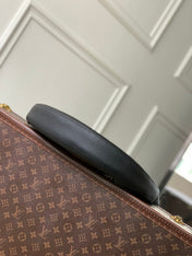 LOW KEY COOKIE MM 32 IN BLACK CALFSKIN BROWN MONOGRAM TAG