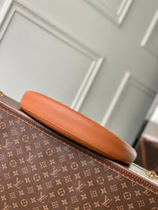 LOW KEY COOKIE MM 32 IN COGNAC BROWN CALFSKIN GOLD HARDWARE