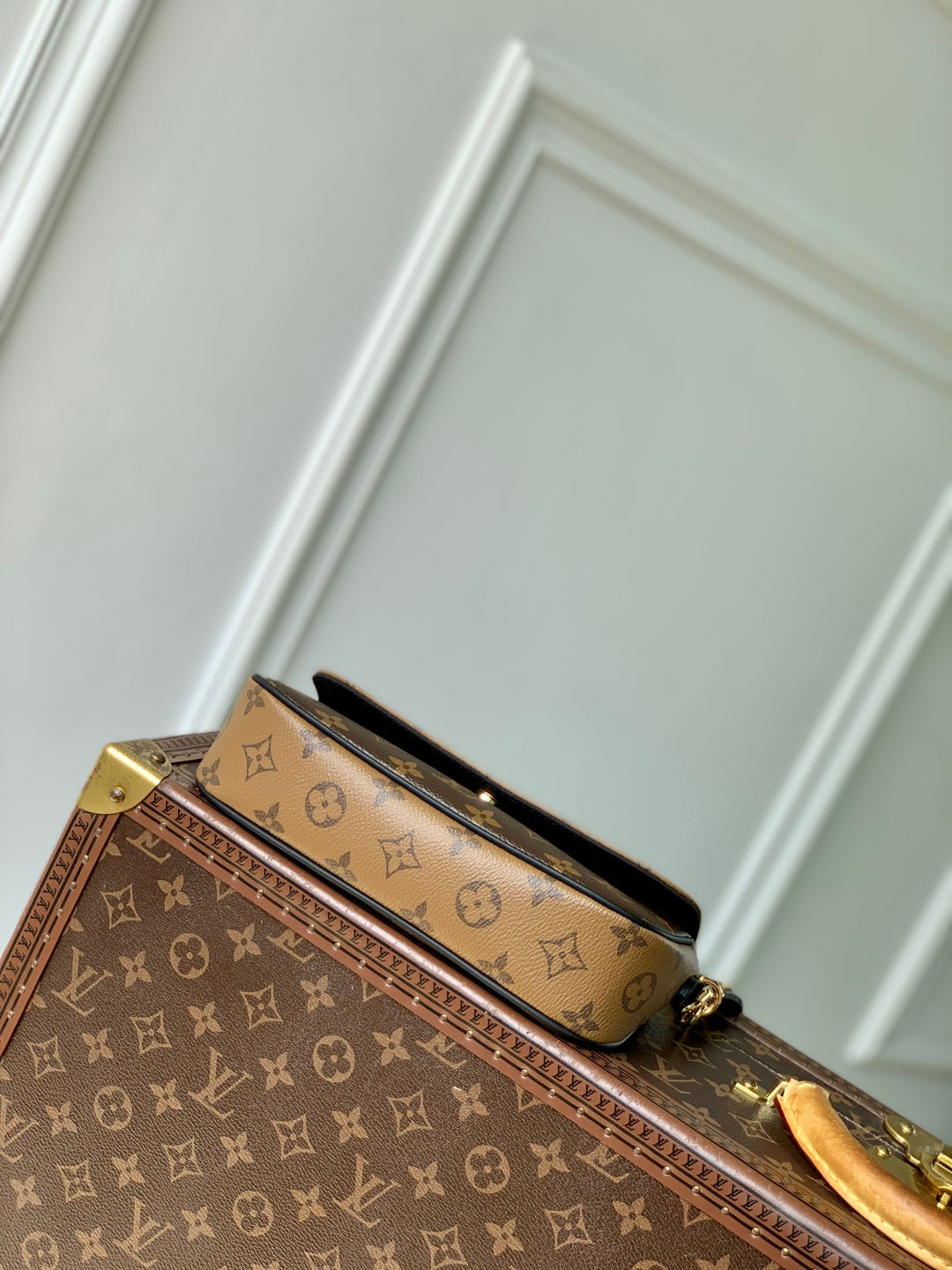 WALLET ON CHAIN IVY 23 IN BROWN MONOGRAM REVERSE CANVAS