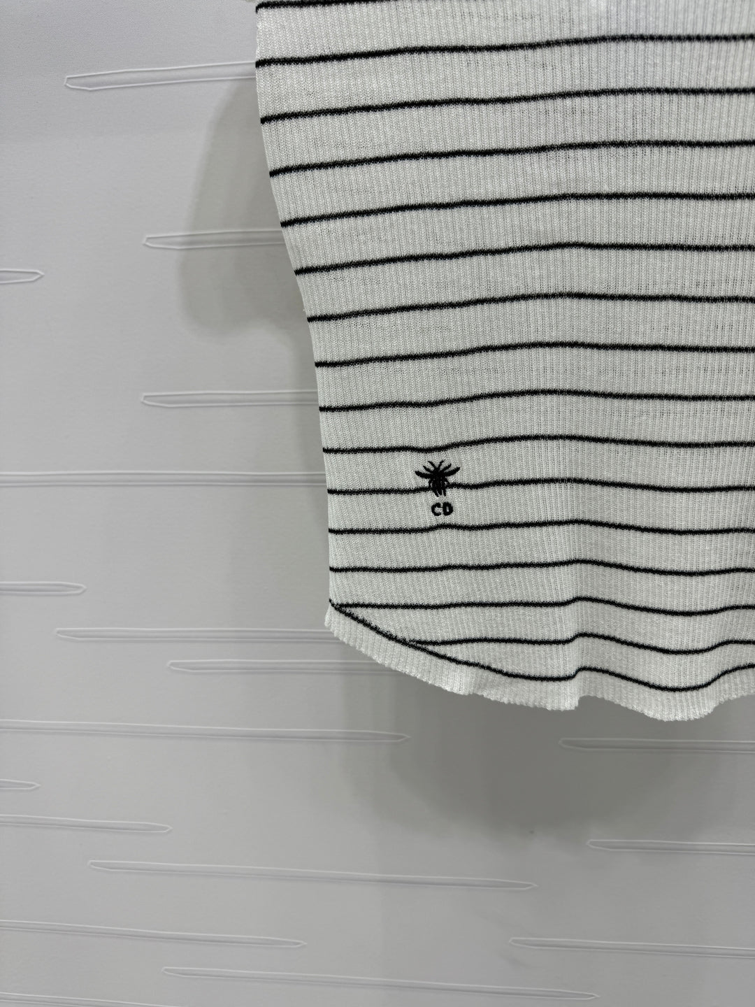 DIOR 25S SHORT SLEEVE STRIPED V-NECK SWEATER 264078