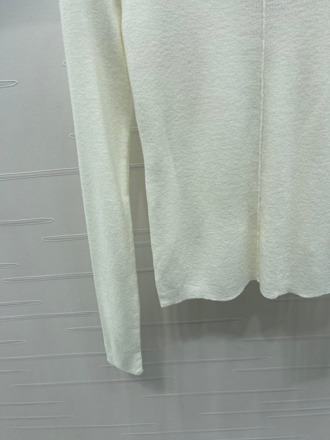 MIUMIU KNITTED LONG SLEEVE TOP STYLE 482