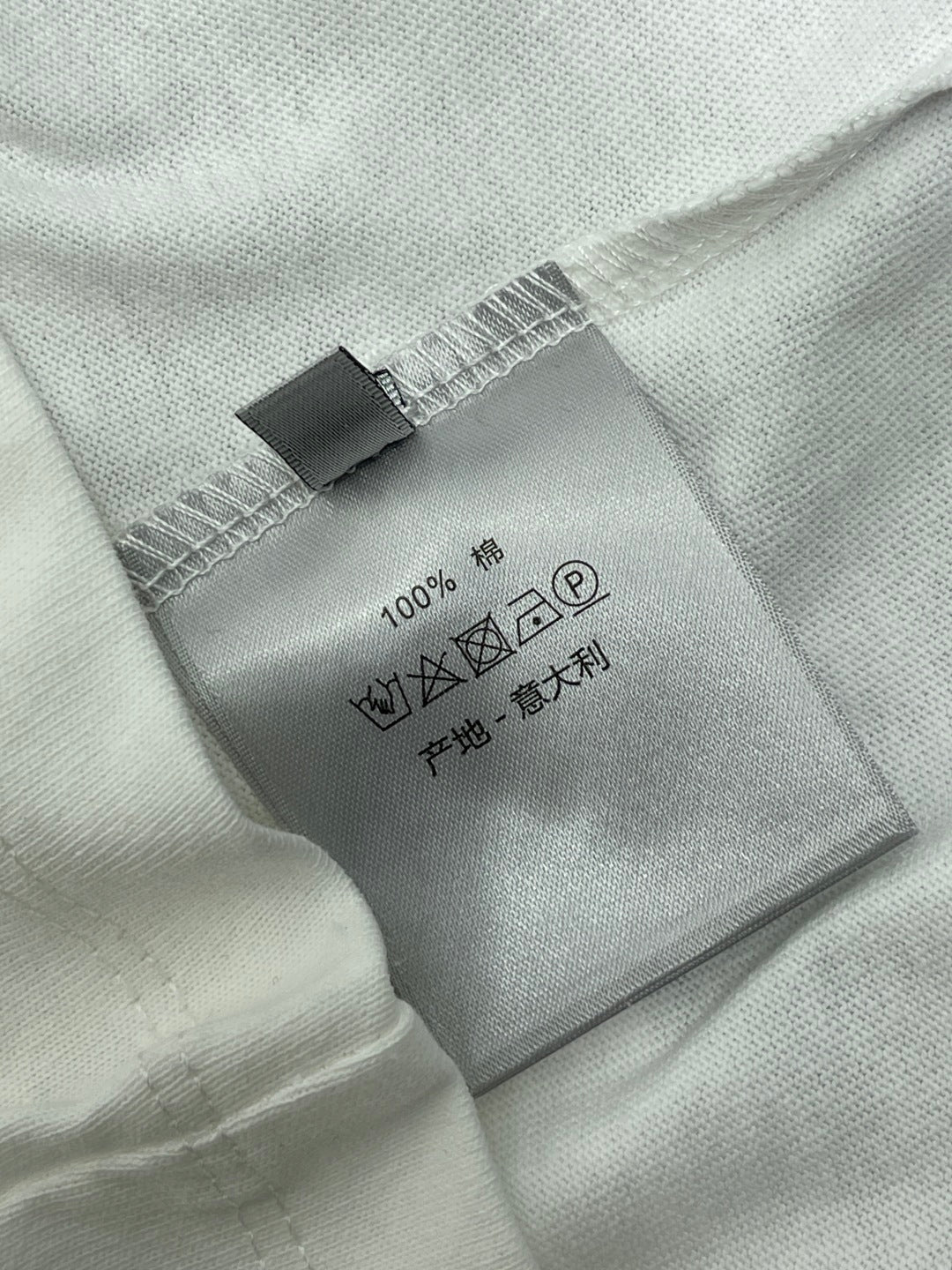 DIOR 25S SHORT-SLEEVED T-SHIRT STYLE 143