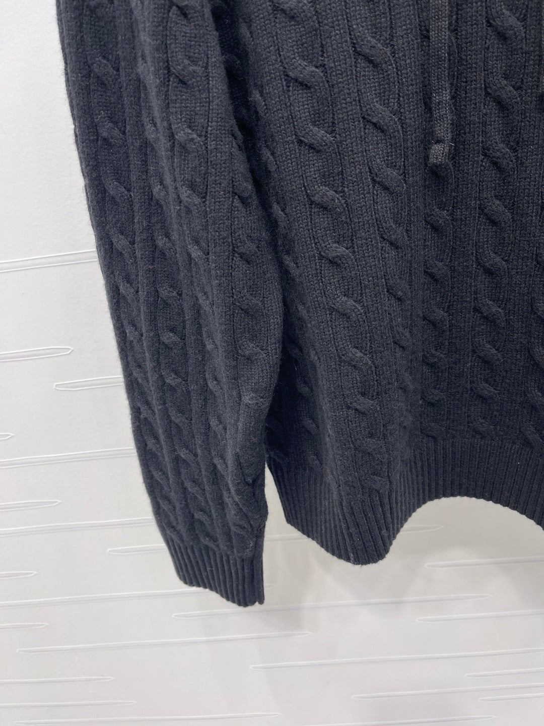 RALPH LAUREN 25S KNITTED V-NECK SWEATER 250