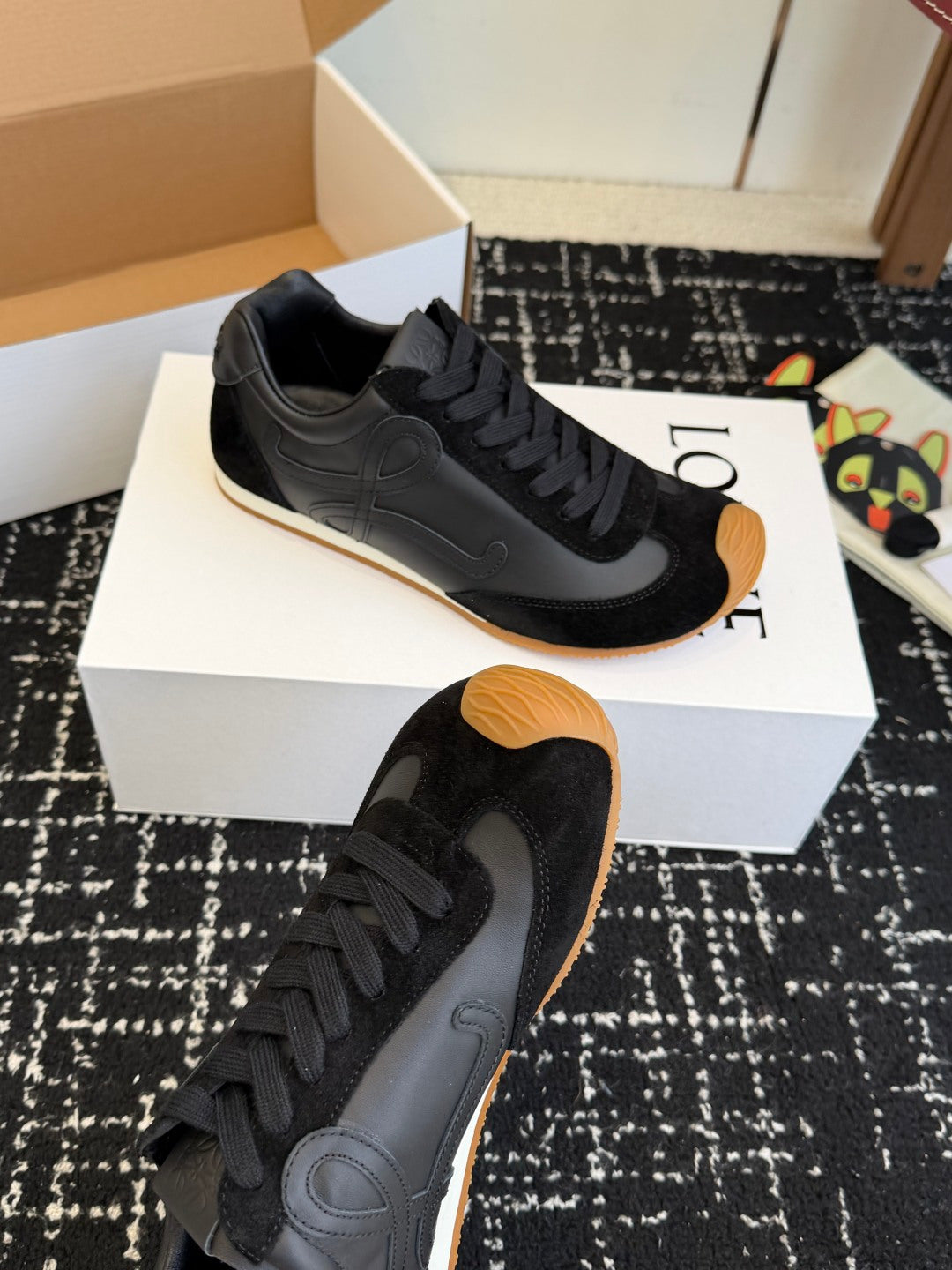 LOEWE 26S FLOW RUNNER SNEAKER IN BLACK SUEDE AND LAMBSKIN