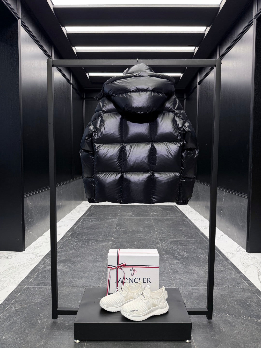 MONCLER 25S PREMIUM DOWN JACKET 245