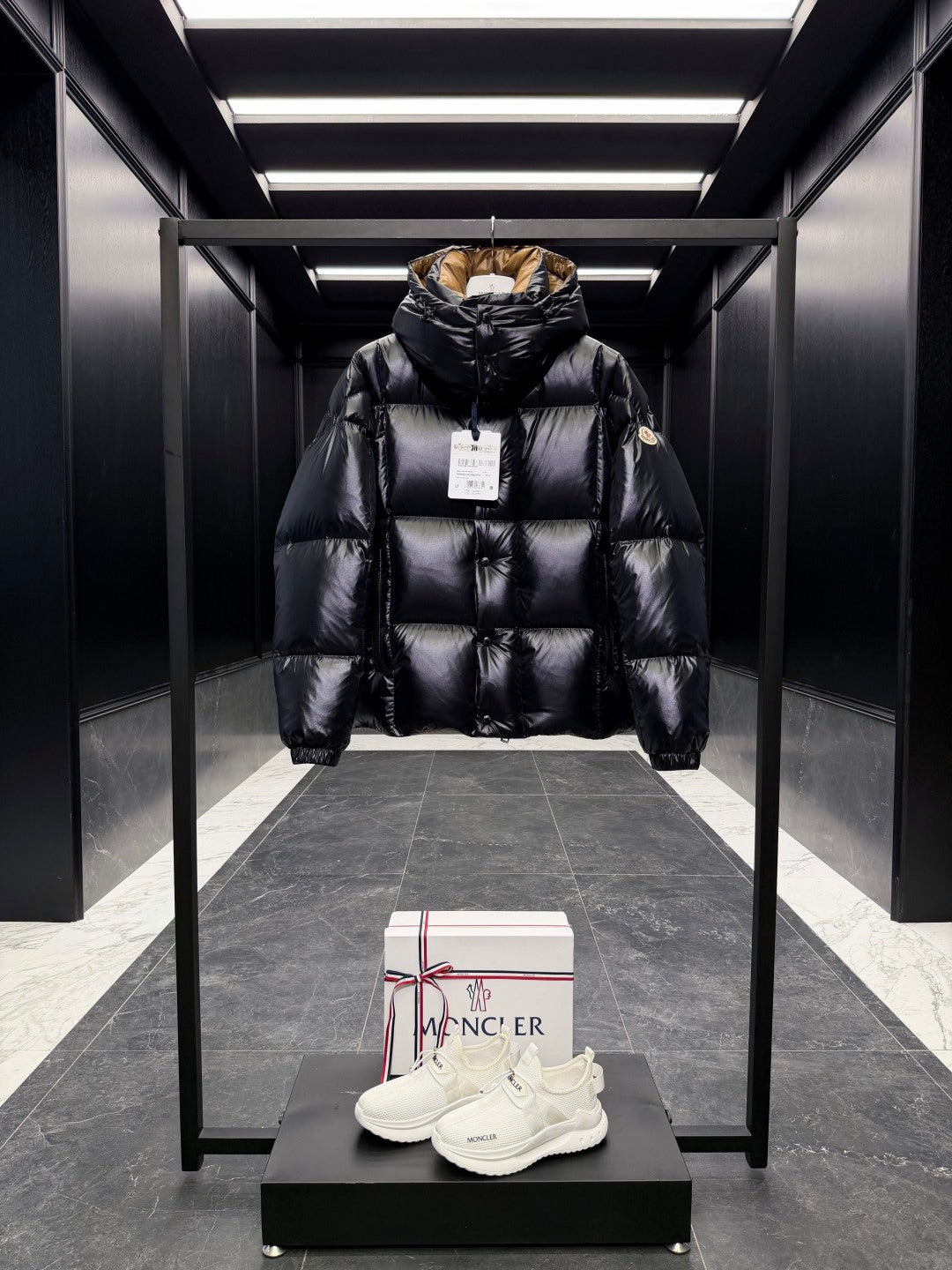 MONCLER 25S PREMIUM DOWN JACKET 245