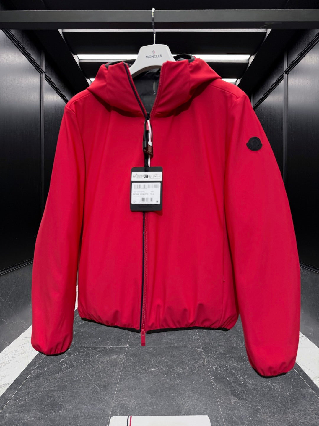 MONCLER 25S SHORT HOODED DOWN JACKET 248