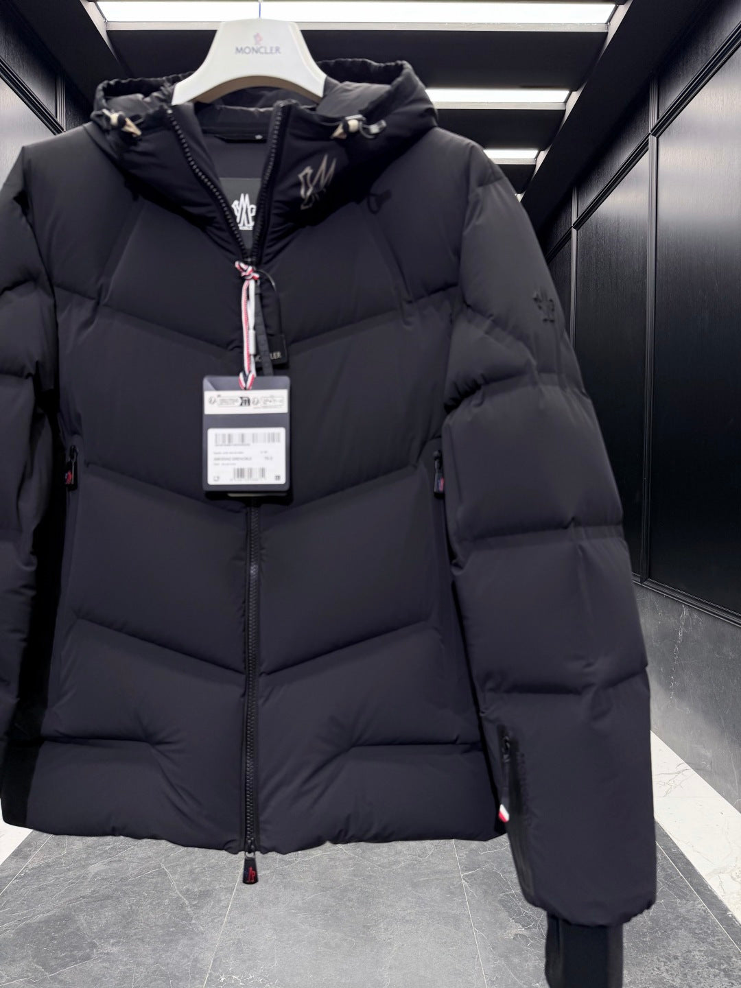 MONCLER 25S DOWN JACKET 427