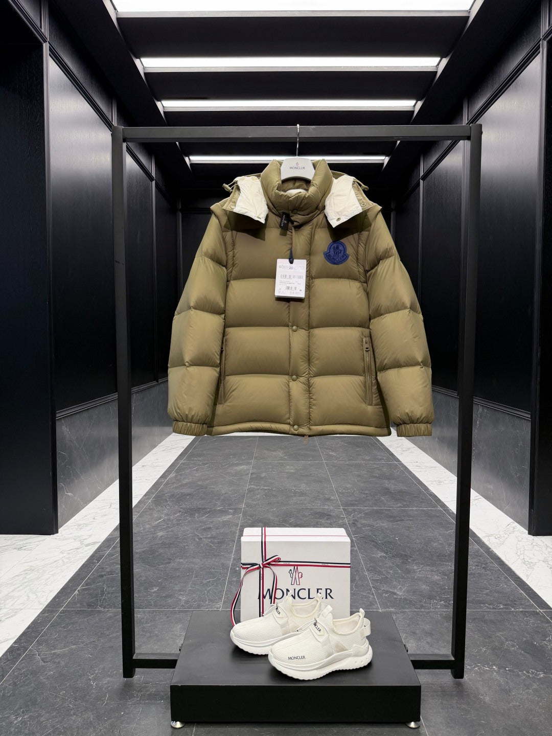 MONCLER 25S PREMIUM DOWN JACKET 410