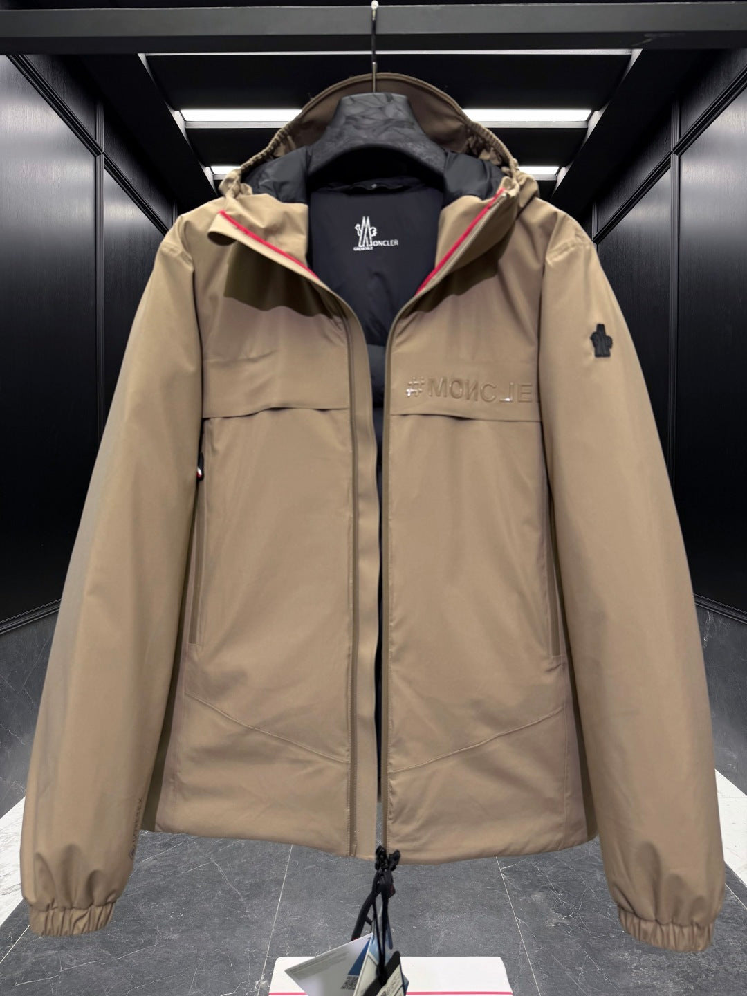 MONCLER 25S HOODED SKI JACKET 383