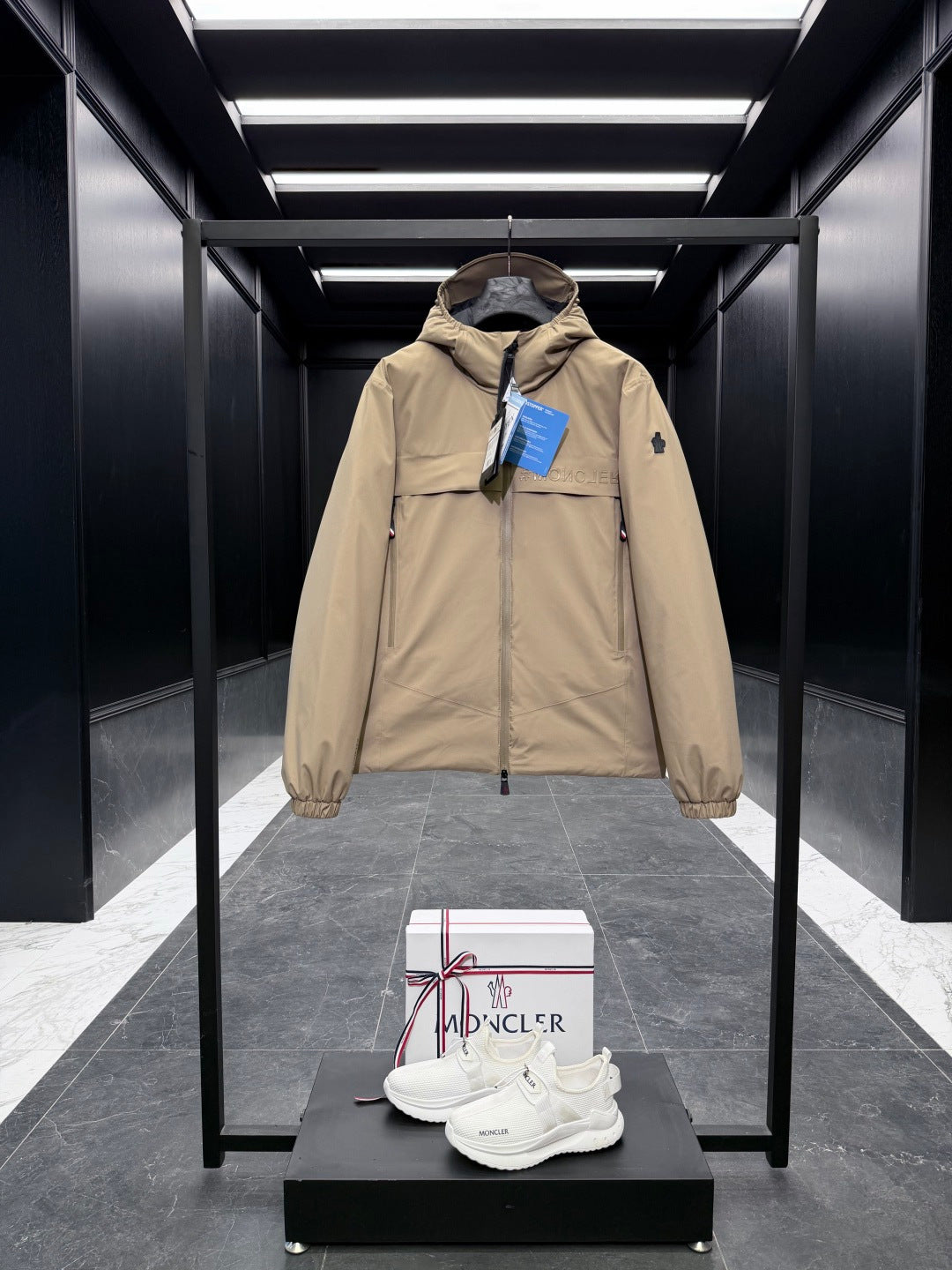 MONCLER 25S HOODED SKI JACKET 383