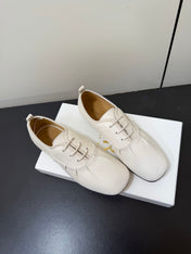 THE ROW 26S LACE UP DERBY FLATS IN WHITE CALFSKIN  WITH SQUARE TOE