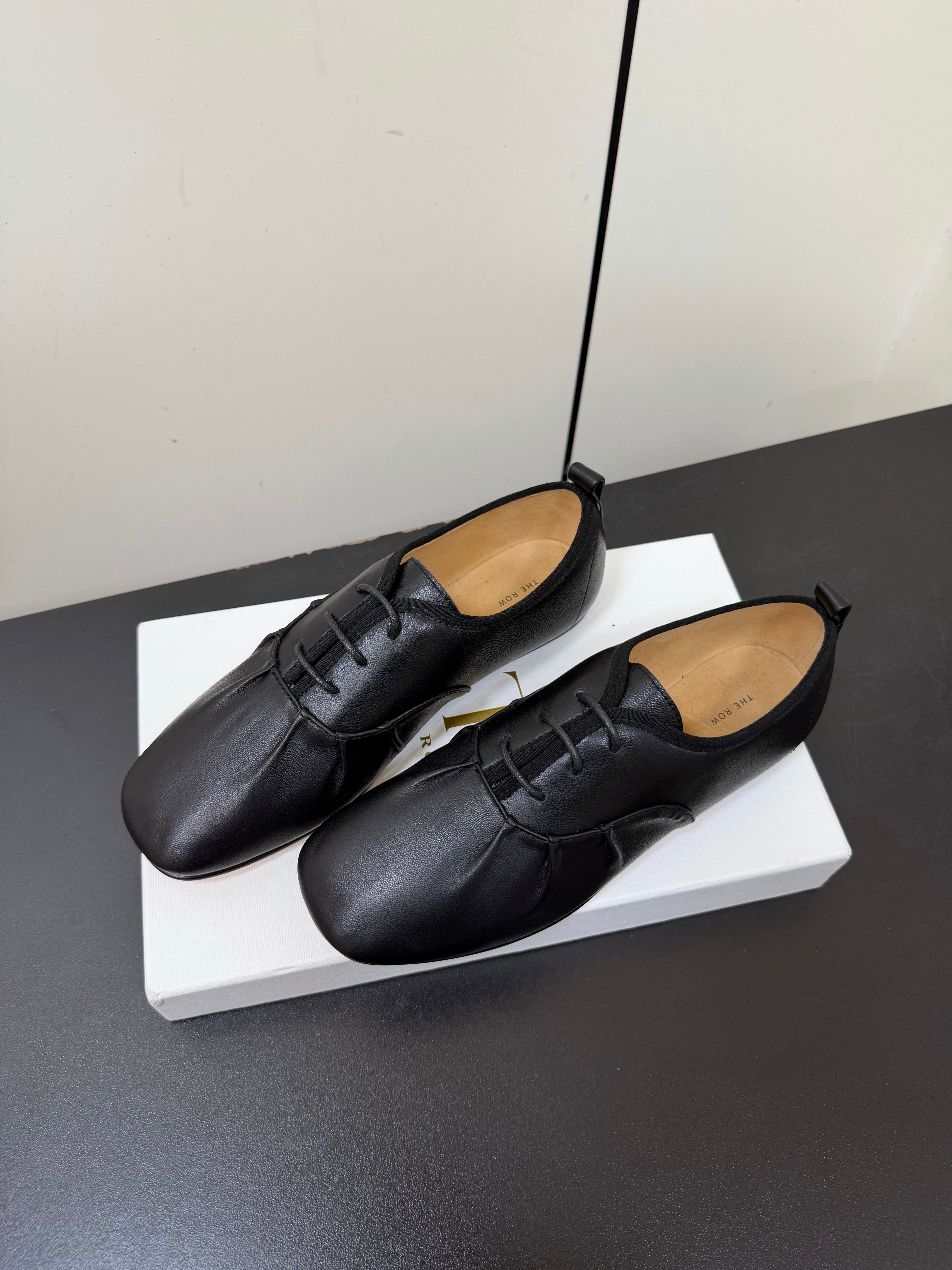 THE ROW 26S LACE UP DERBY FLATS IN BLACK CALFSKIN  WITH SQUARE TOE