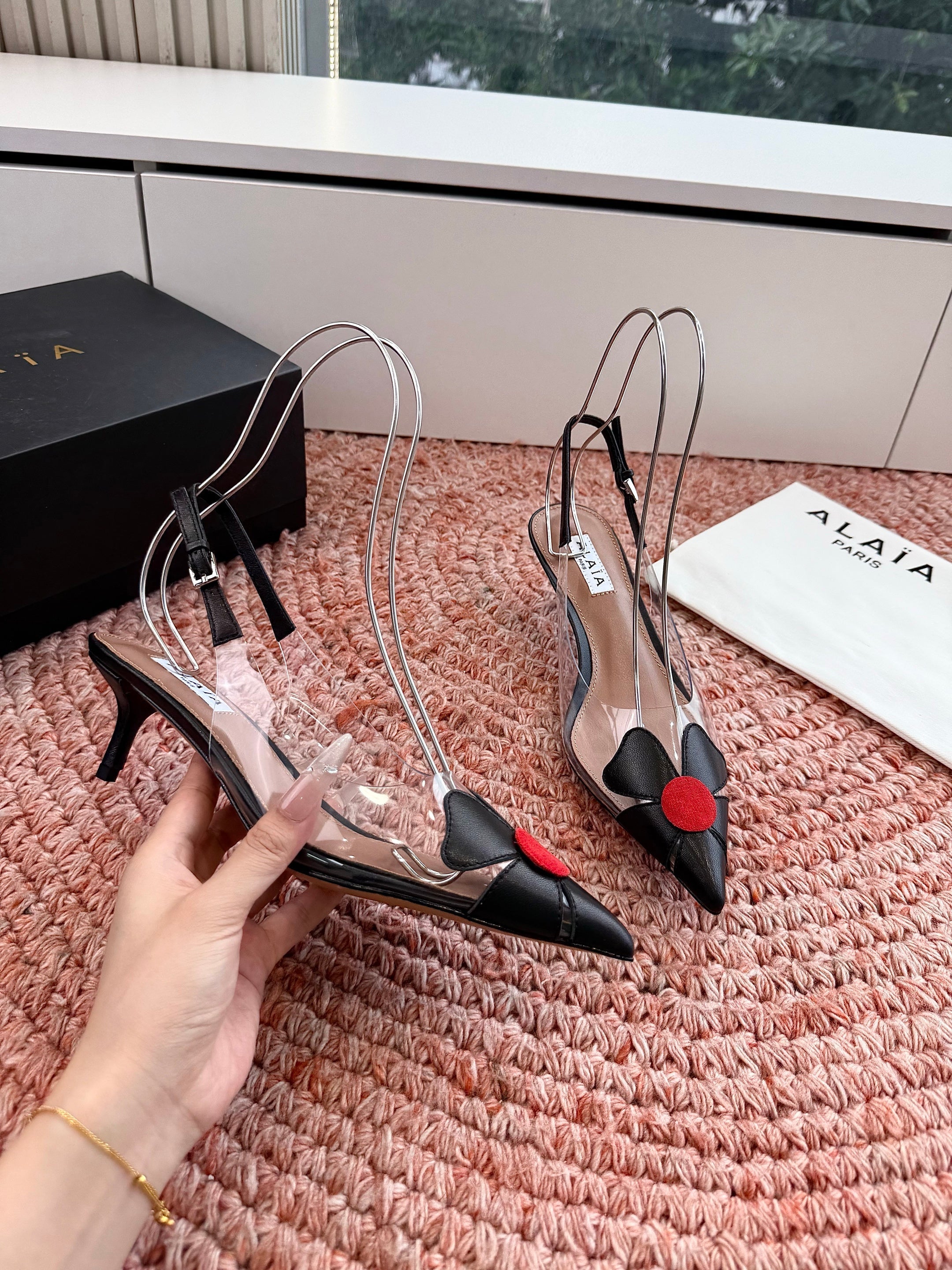 ALAIA 26S SLINGBACK HEELS IN BLACK LAMBSKIN AND TRANSPARENT PVC