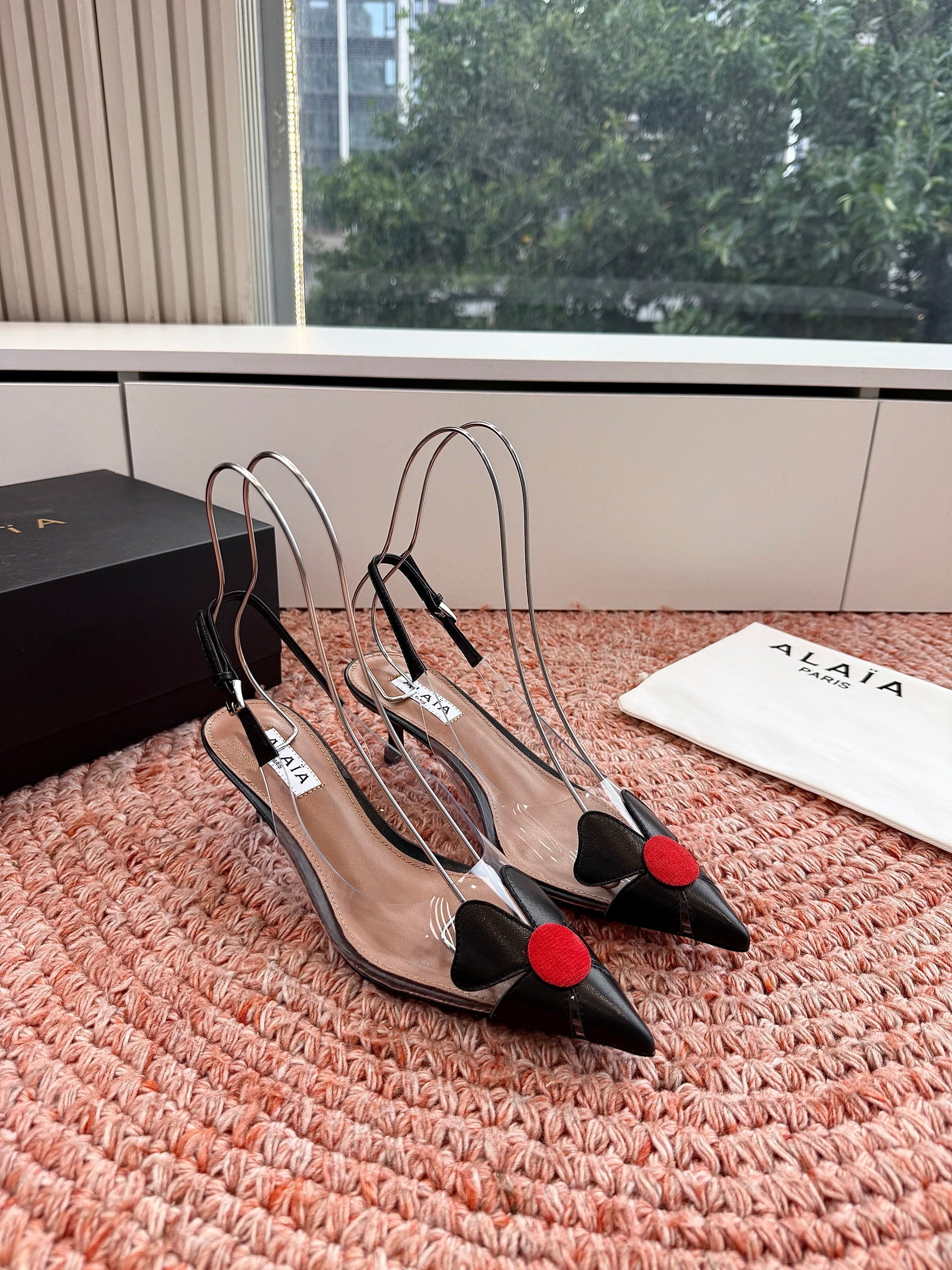 ALAIA 26S SLINGBACK HEELS IN BLACK LAMBSKIN AND TRANSPARENT PVC