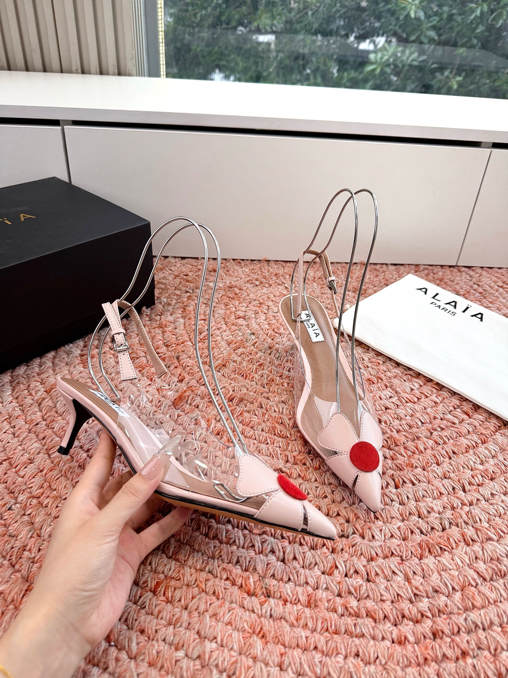 ALAIA 26S SLINGBACK HEELS IN NUDE PINK LAMBSKIN AND TRANSPARENT PVC