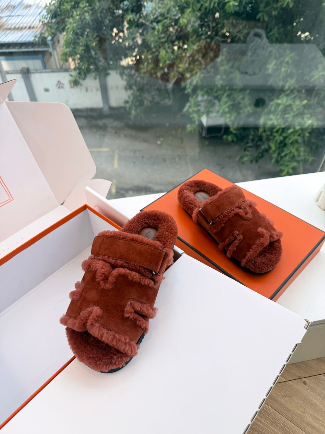 HM 26S SANDAL IN RUST BROWN WOOL AND SUEDE