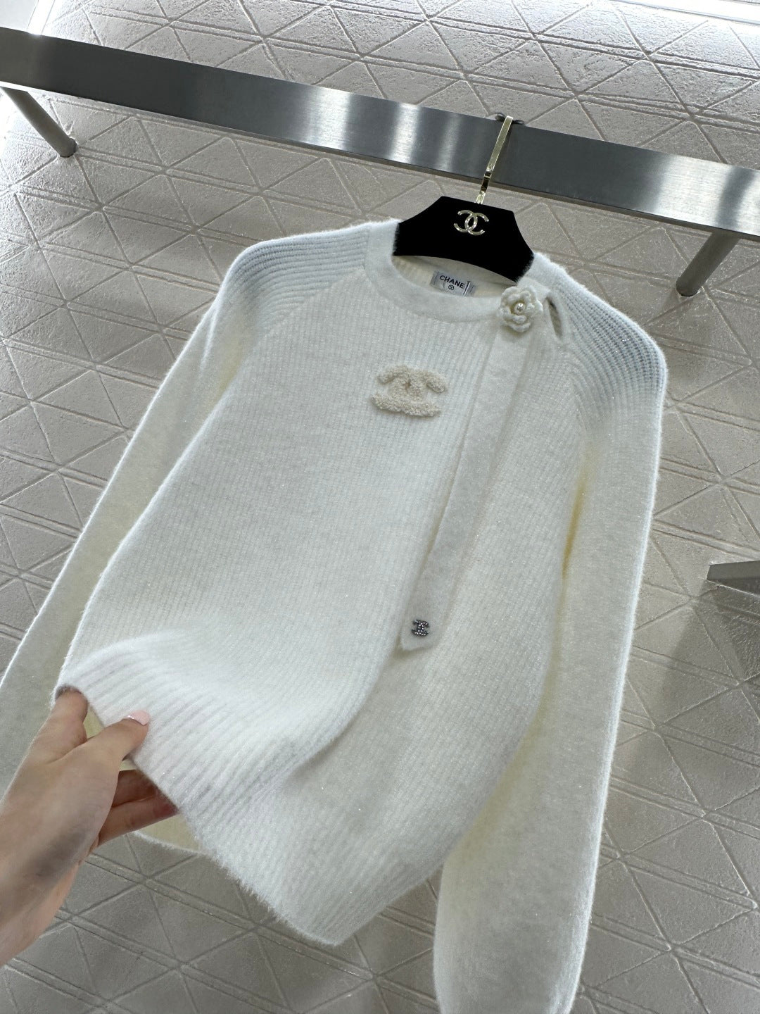 CHANEL 26S CREW NECK PULLOVER SWEATER 732