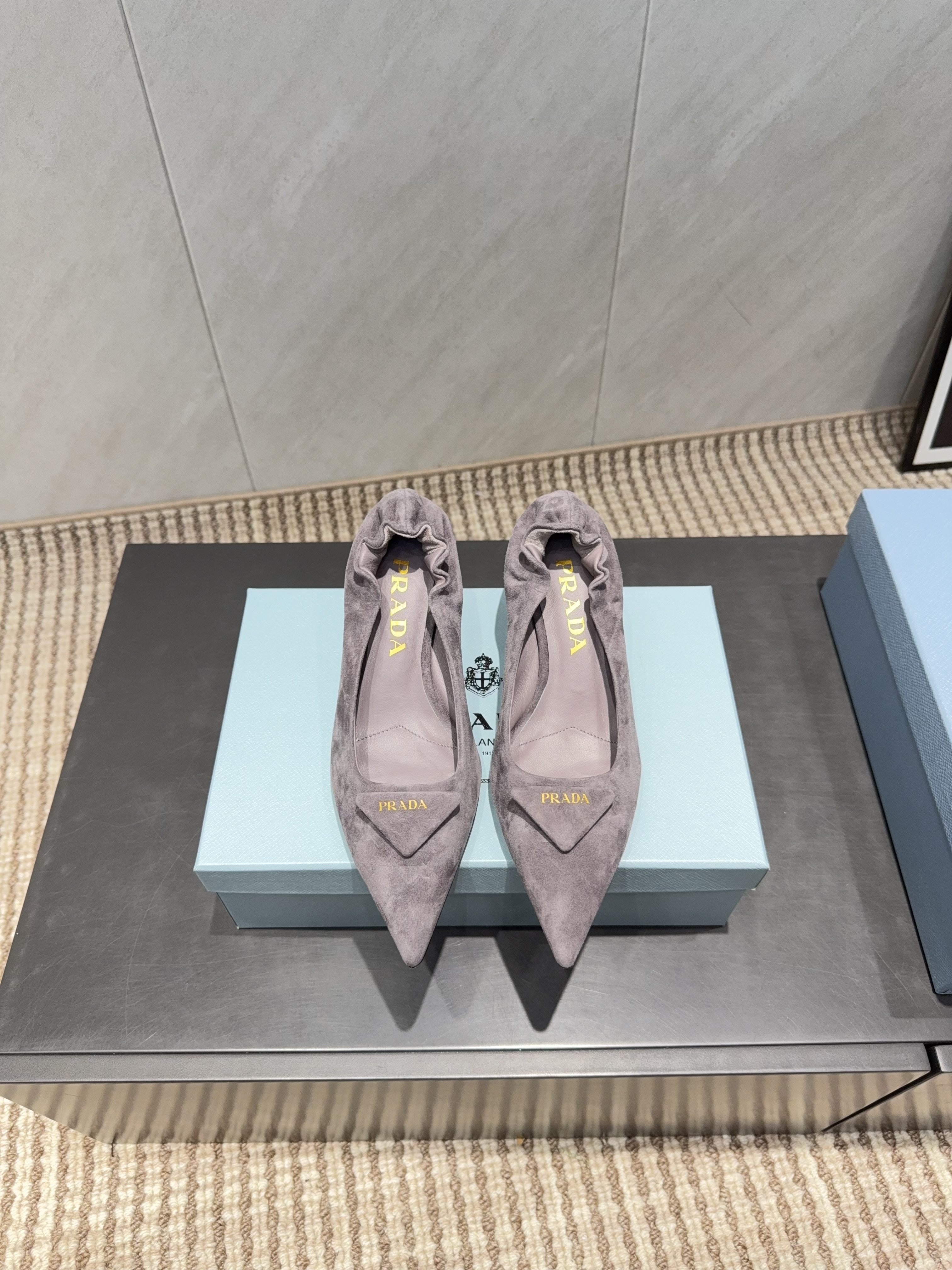 PRADA 26S PUMPS 55MM IN TAUPE BROWN SUEDE WITH LOGO