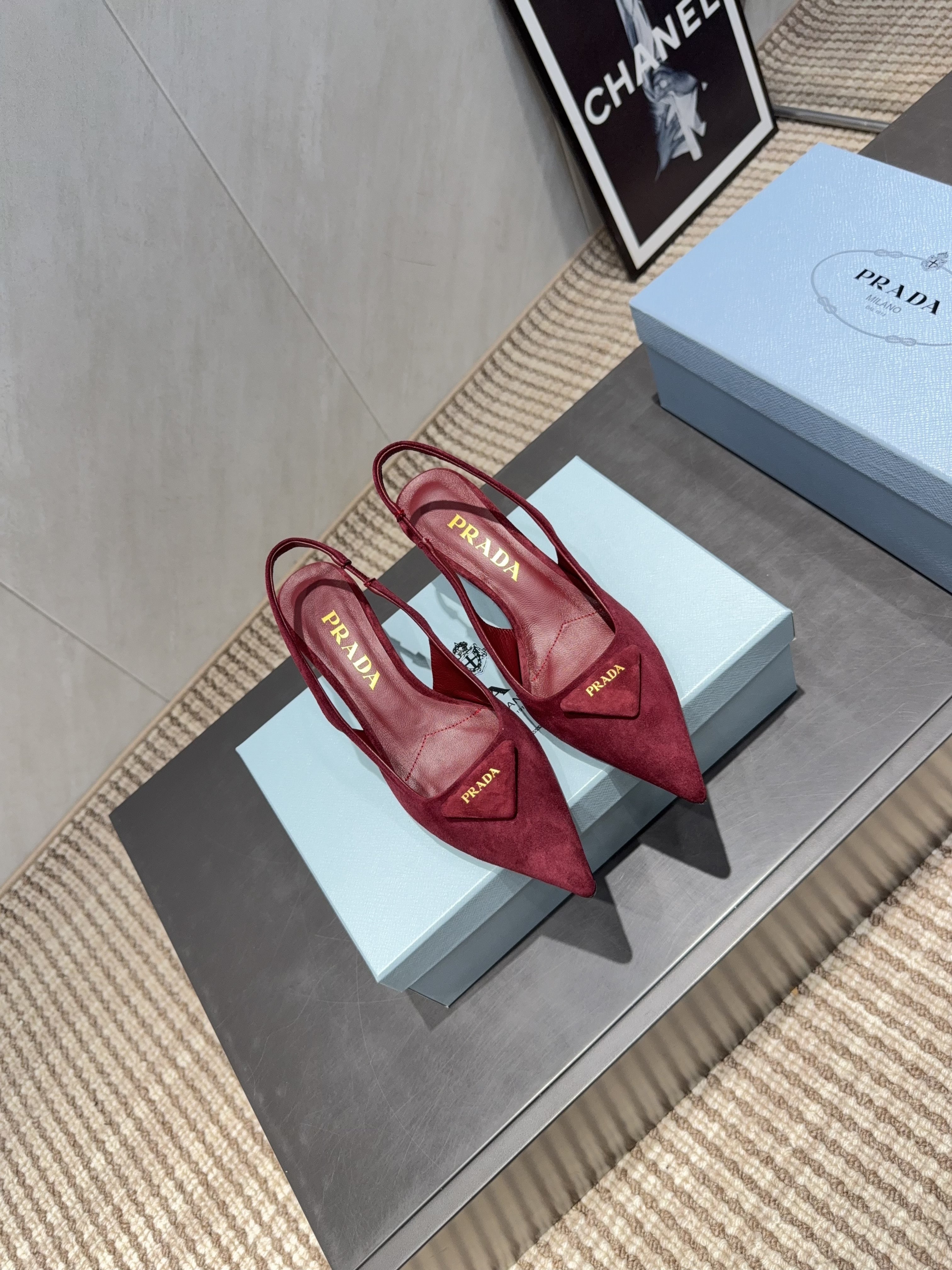 PRADA 26S POINTED TOE SLINGBACK HIGH HEELS 55MM IN DARK RED SUEDE WITH LOGO