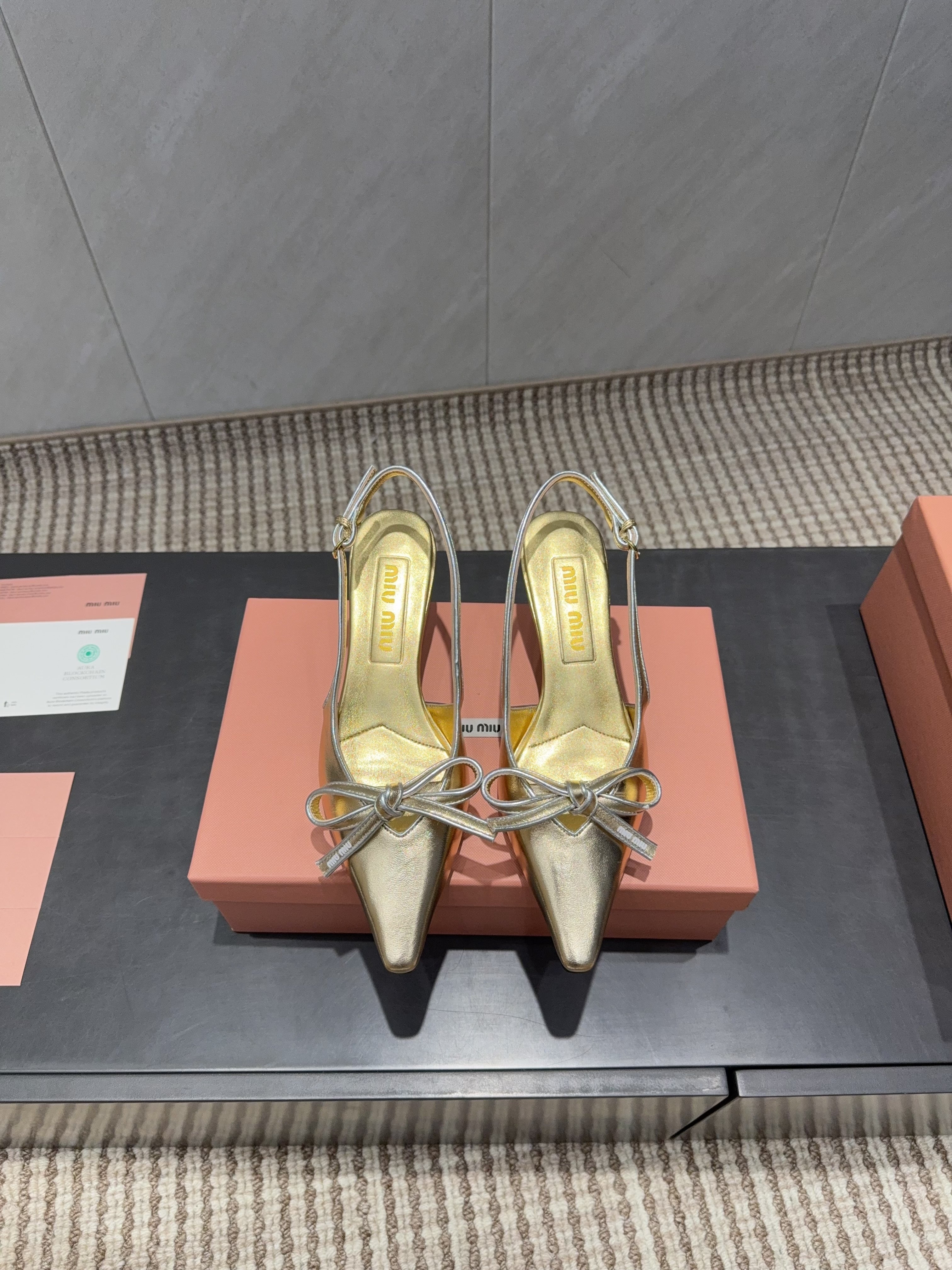 MIUMIU 26S SLINGBACK 55MM IN GOLD CALFSKIN WITH BOW