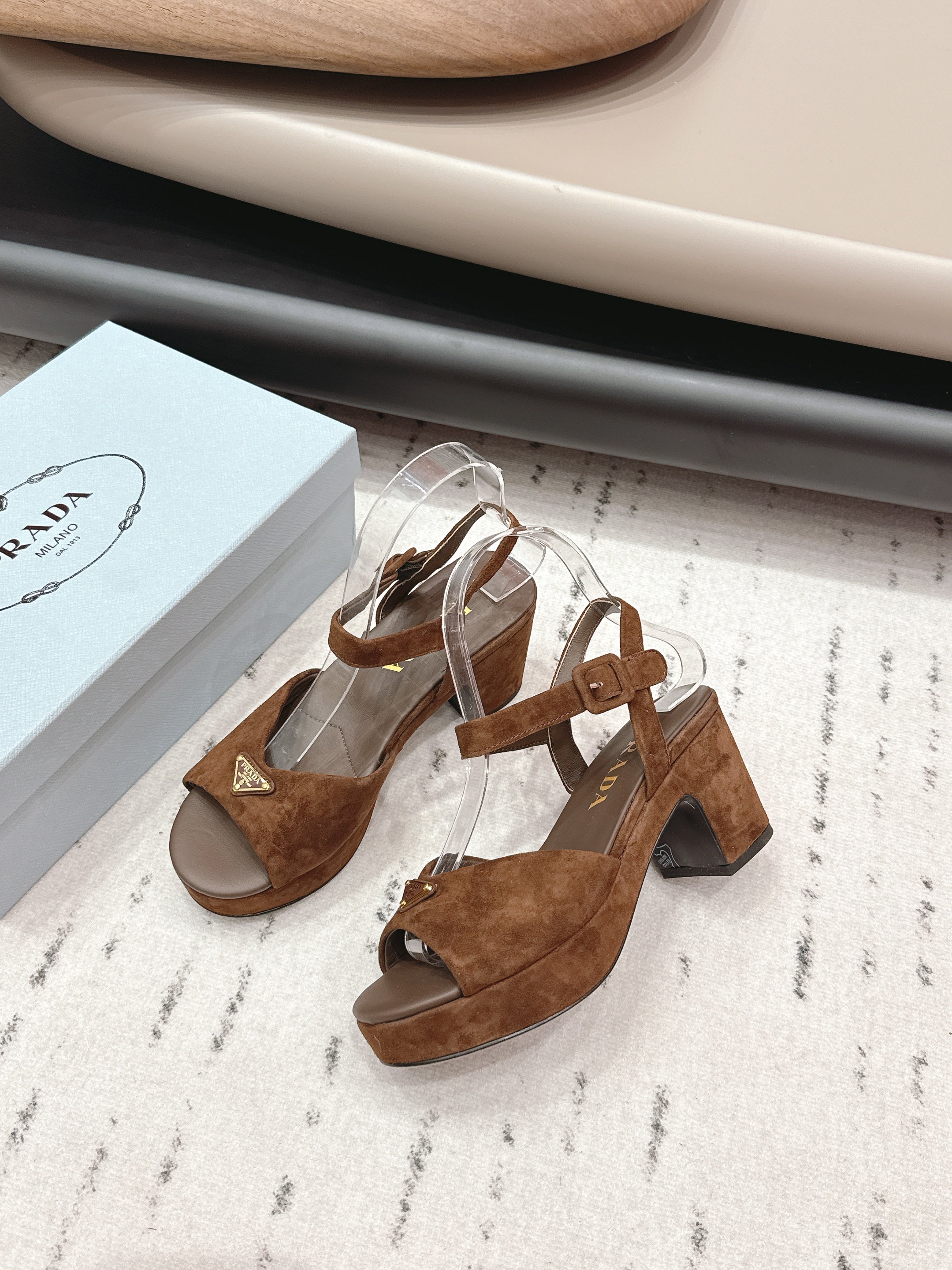 PRADA 26S HEELED SANDALS 75MM IN CARAMEL BROWN SUEDE WITH LOGO
