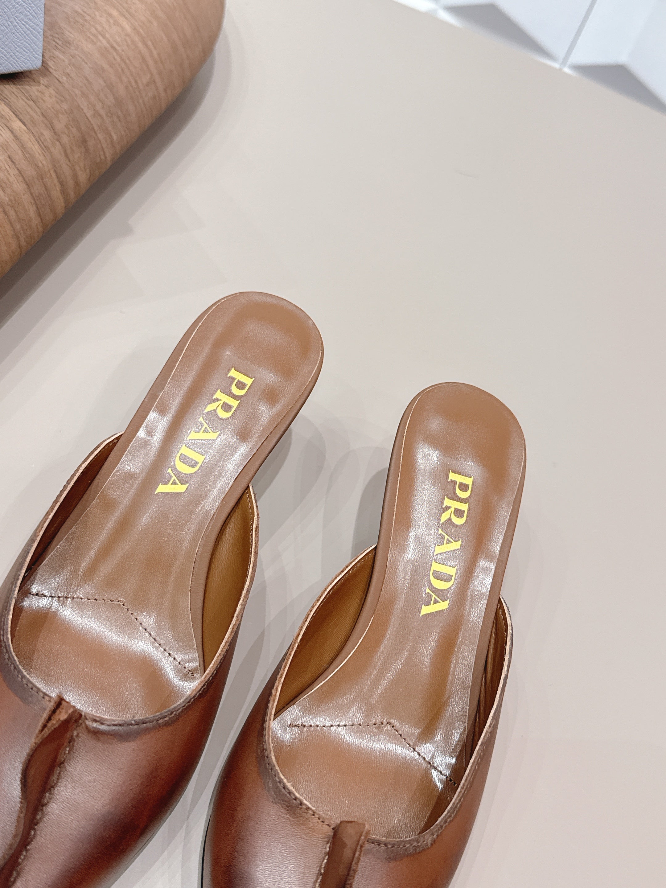 PRADA 26S POINTED TOE LACE TRIM MULES 55MM IN CARAMEL BROWN CALFSKIN