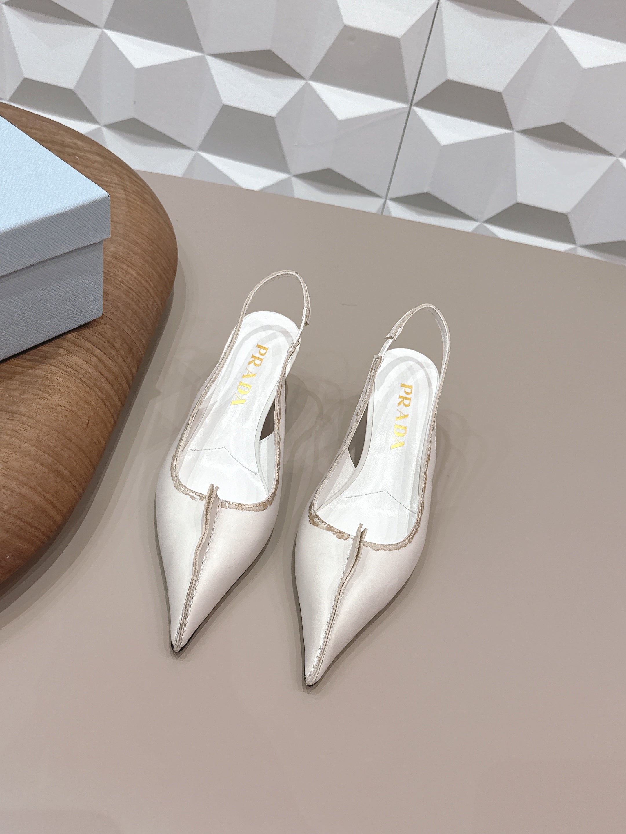 PRADA 26S POINTED TOE SLINGBACK HIGH HEELS 55MM IN CREAM WHITE CALFSKIN