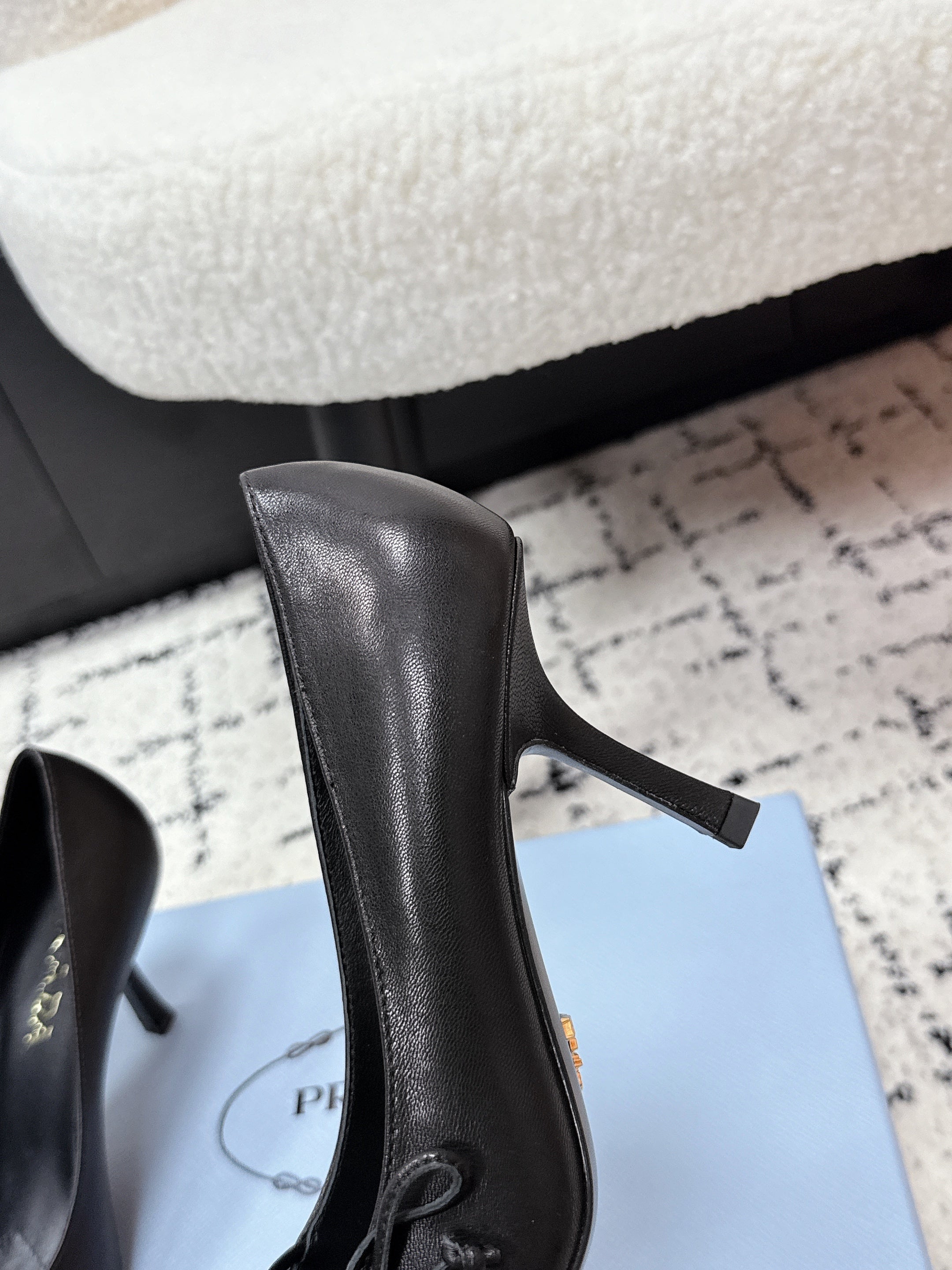 PRADA 26S POINTED-TOE HIGH HEELS 75MM IN BLACK CALFSKIN