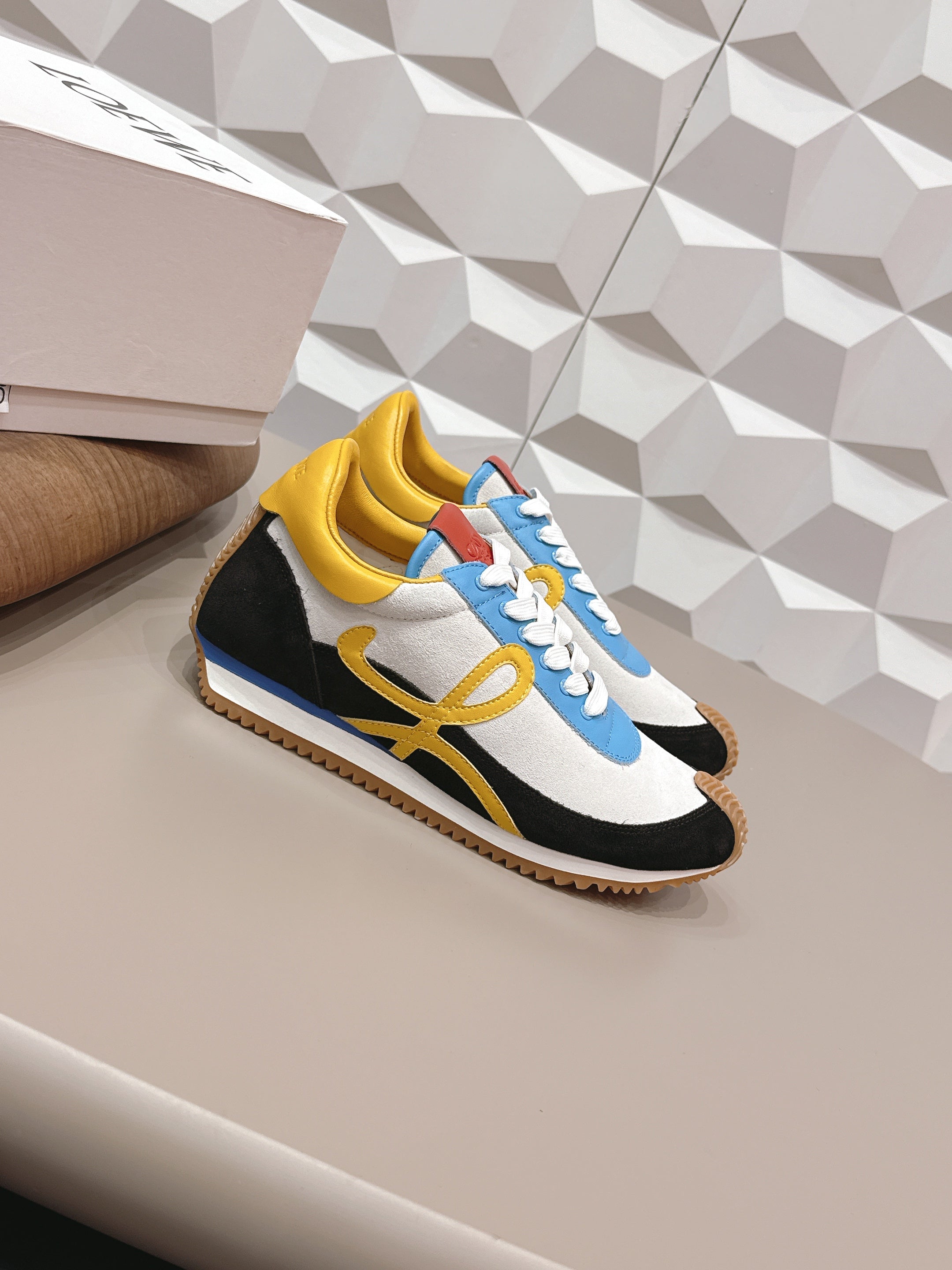 LOEWE 26S FLOW RUNNER SNEAKER IN MULTICOLOR SUEDE AND CALFSKIN STYLE 4