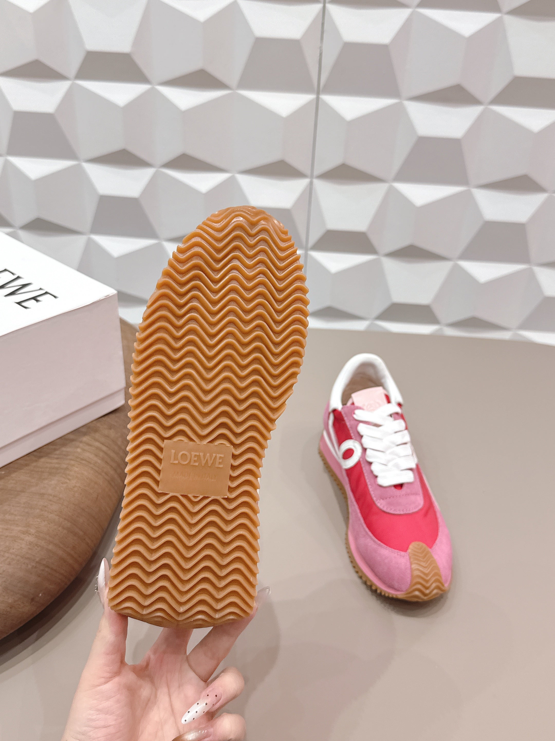 LOEWE 26S FLOW RUNNER SNEAKER IN DUSTY PINK SUEDE AND WHITE CALFSKIN