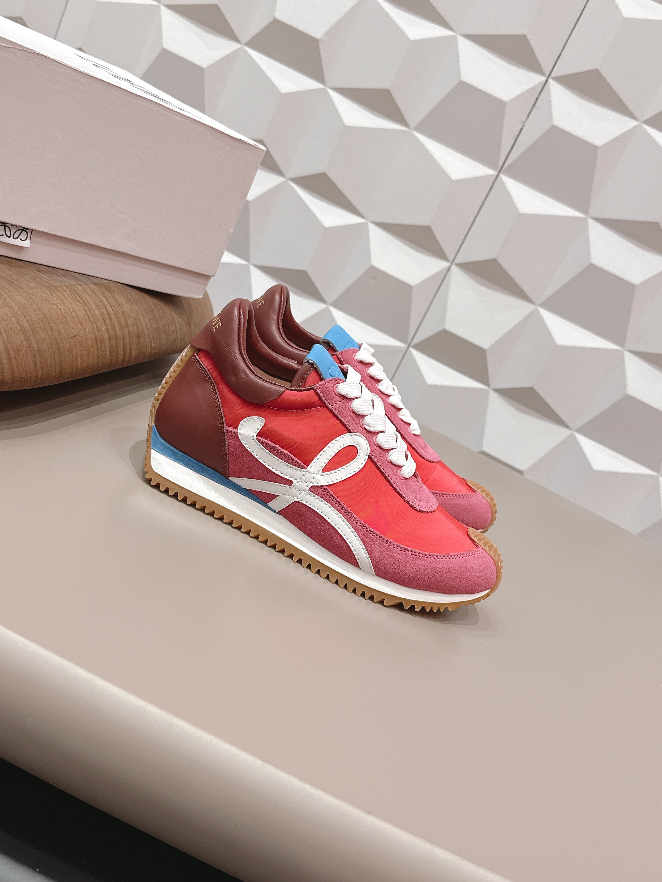 LOEWE 26S FLOW RUNNER SNEAKER IN DUSTY ROSE SUEDE AND DARK RED CALFSKIN