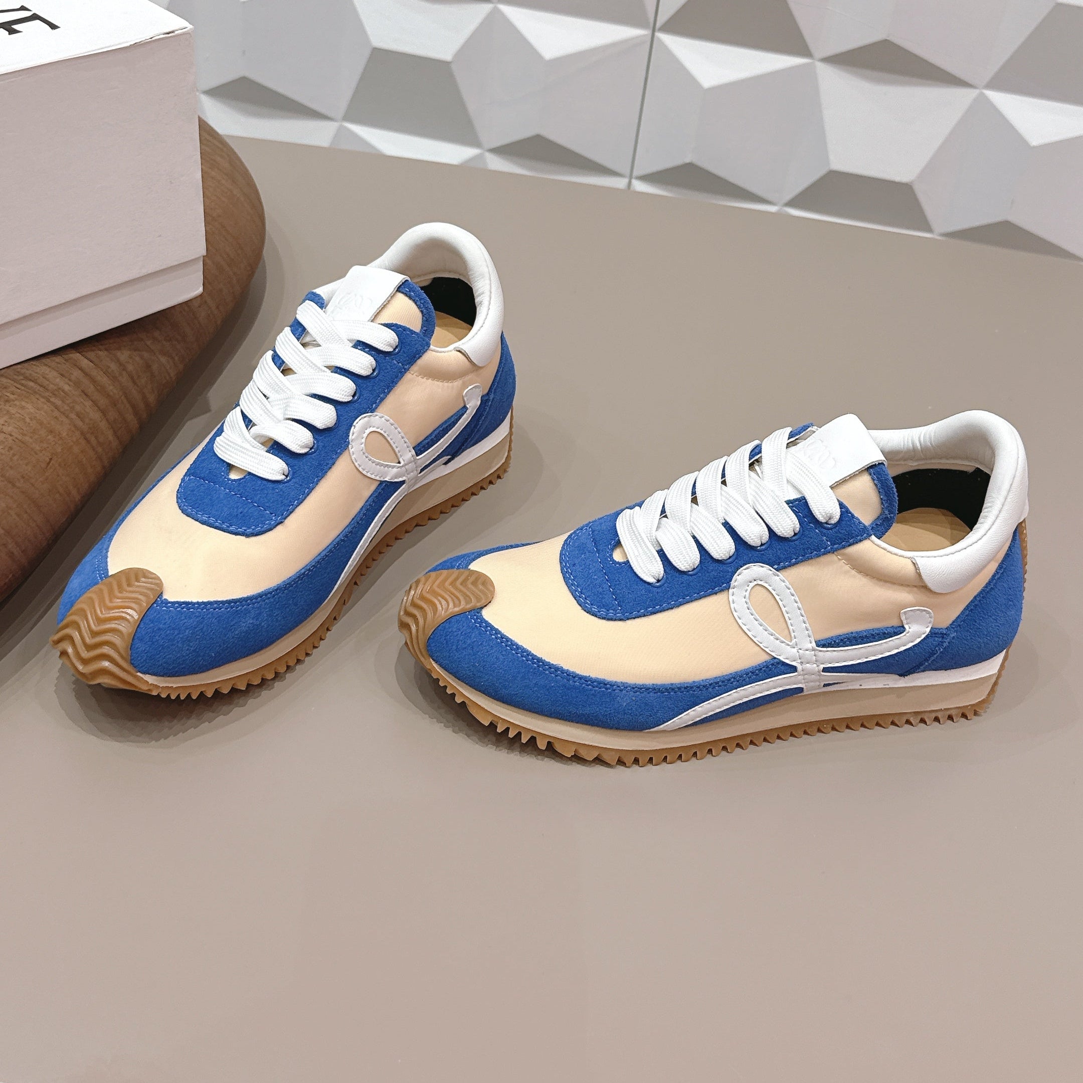 LOEWE 26S FLOW RUNNER SNEAKER IN BLUE AND NUDE SUEDE AND WHITE CALFSKIN