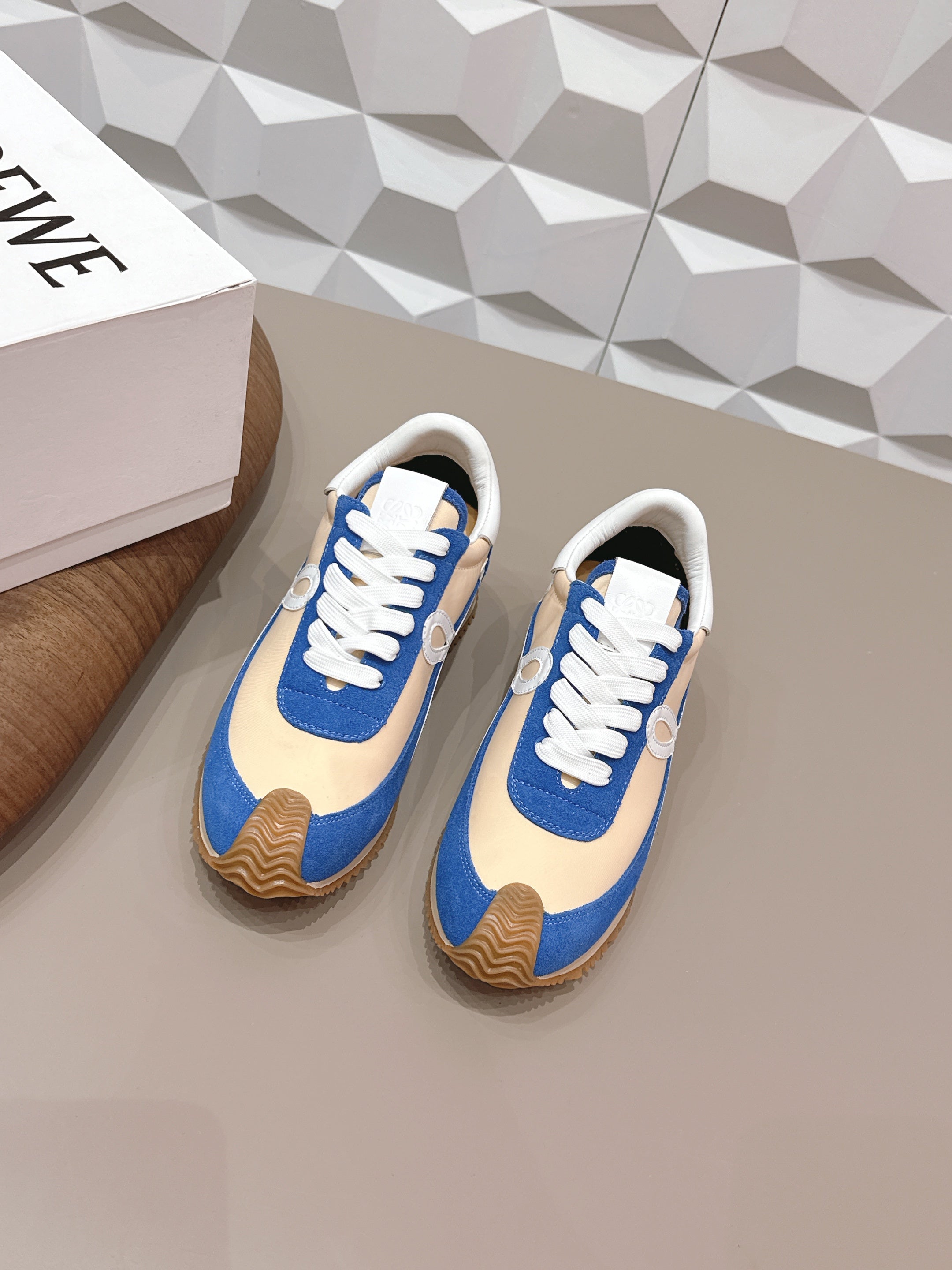 LOEWE 26S FLOW RUNNER SNEAKER IN BLUE AND NUDE SUEDE AND WHITE CALFSKIN